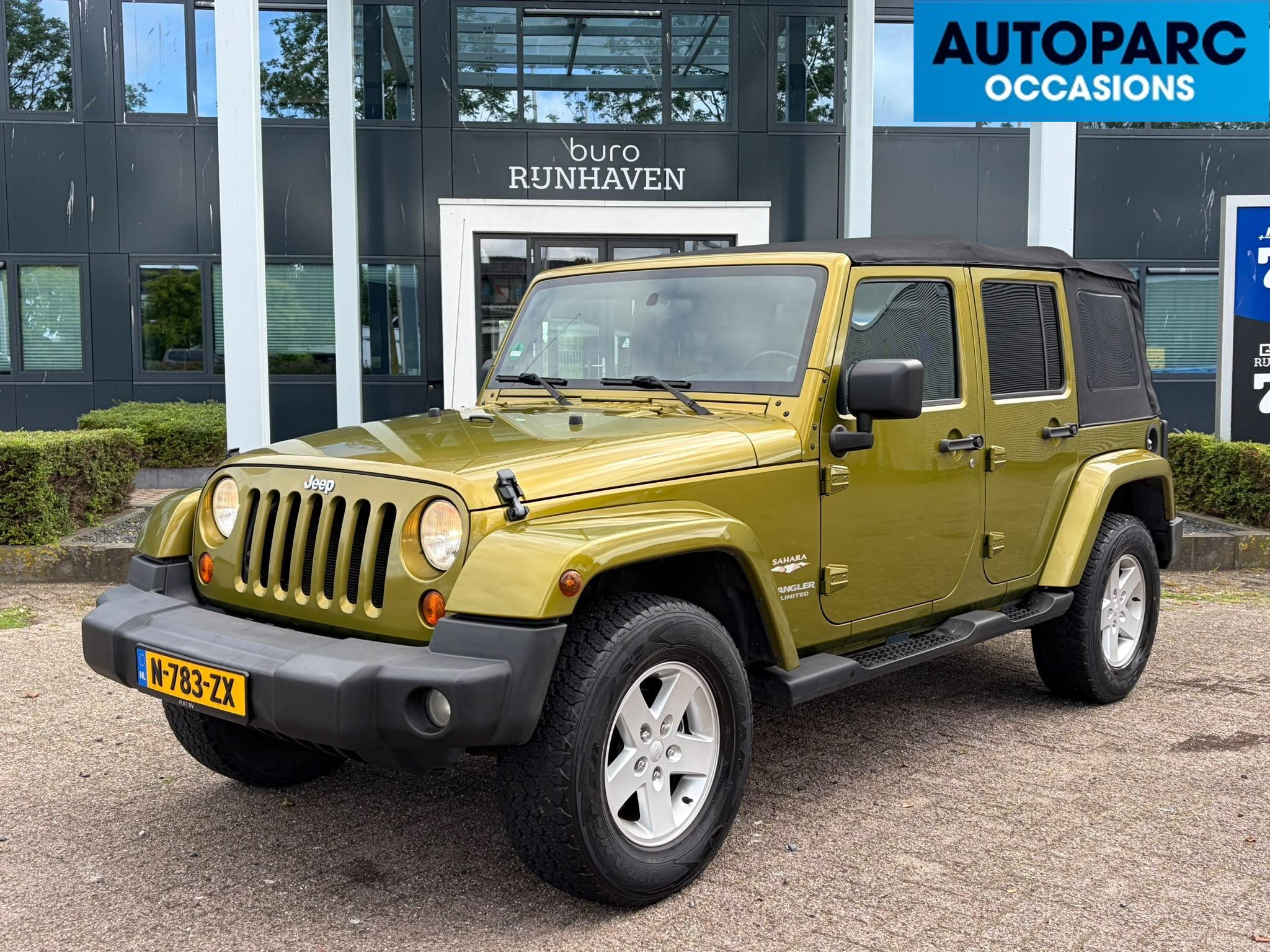 Jeep Wrangler Unlimited 3.8 Sahara
