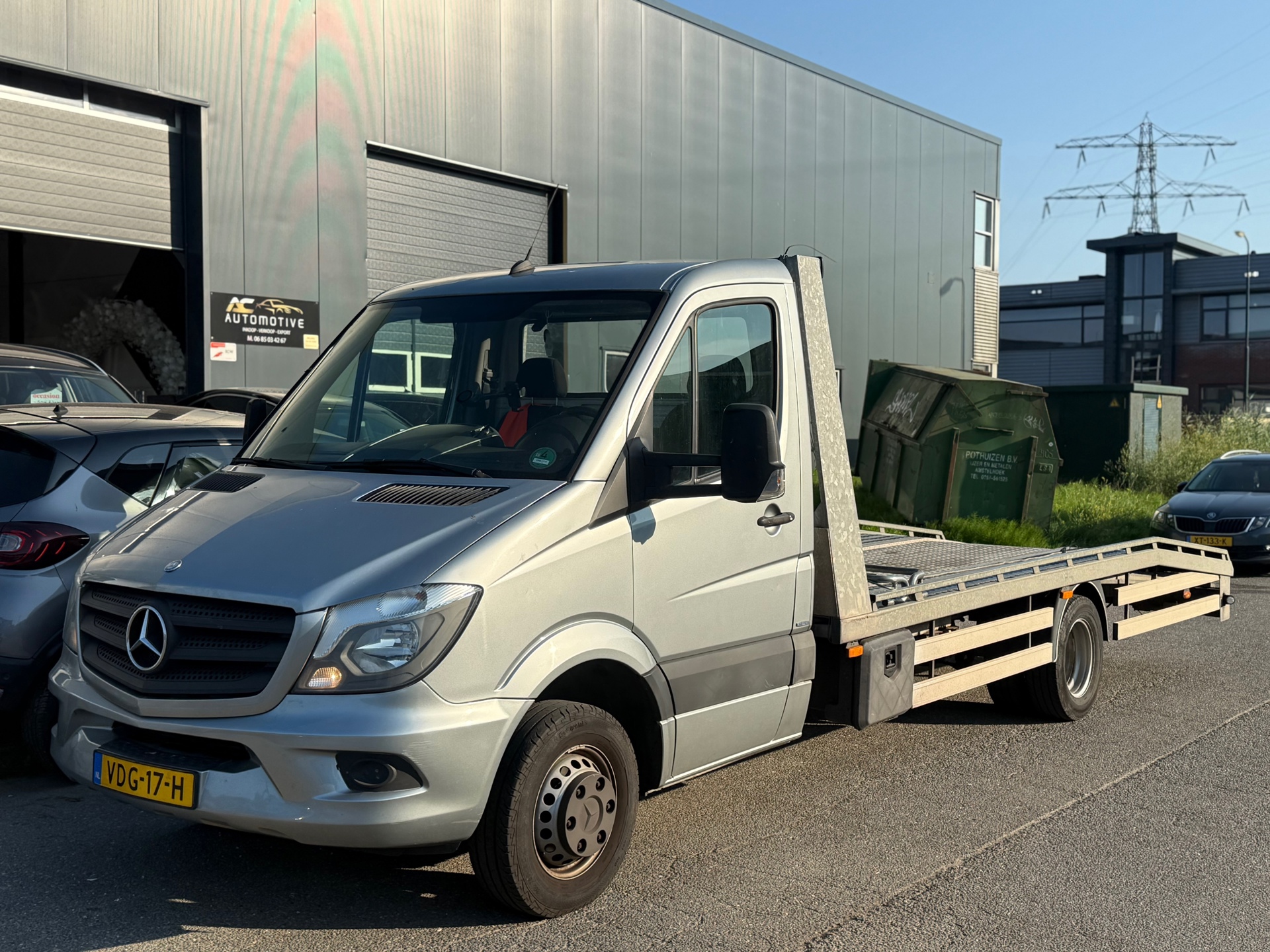Mercedes-Benz Sprinter 313 2.2 CDI 432 oprijwagen auto ambulance in goede staat.