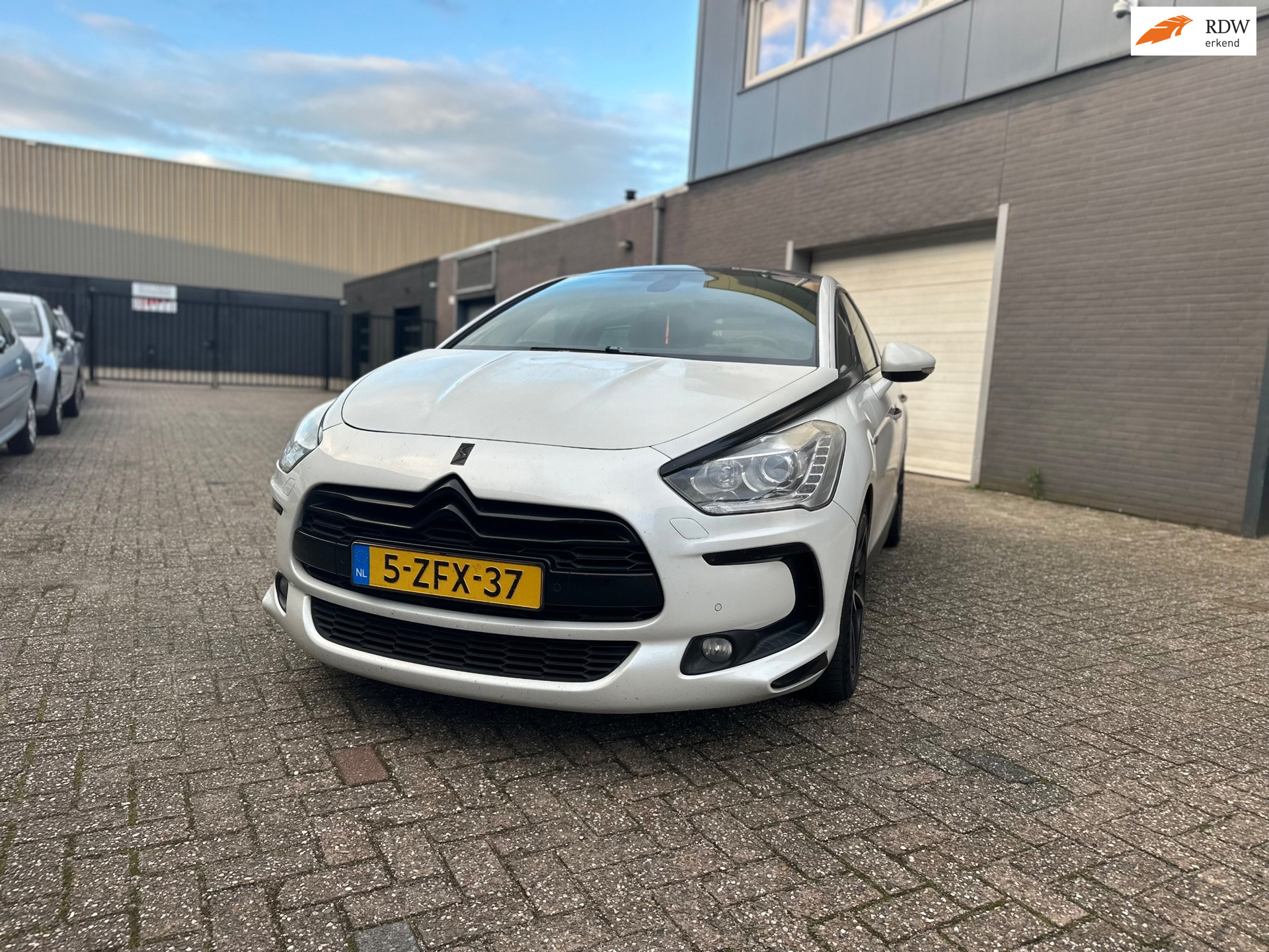 Citroën DS5 2.0 Hybrid4 Sport Chic Clima Cruise Navi Leer Pano Led PDC Headup Keyless Vollllll