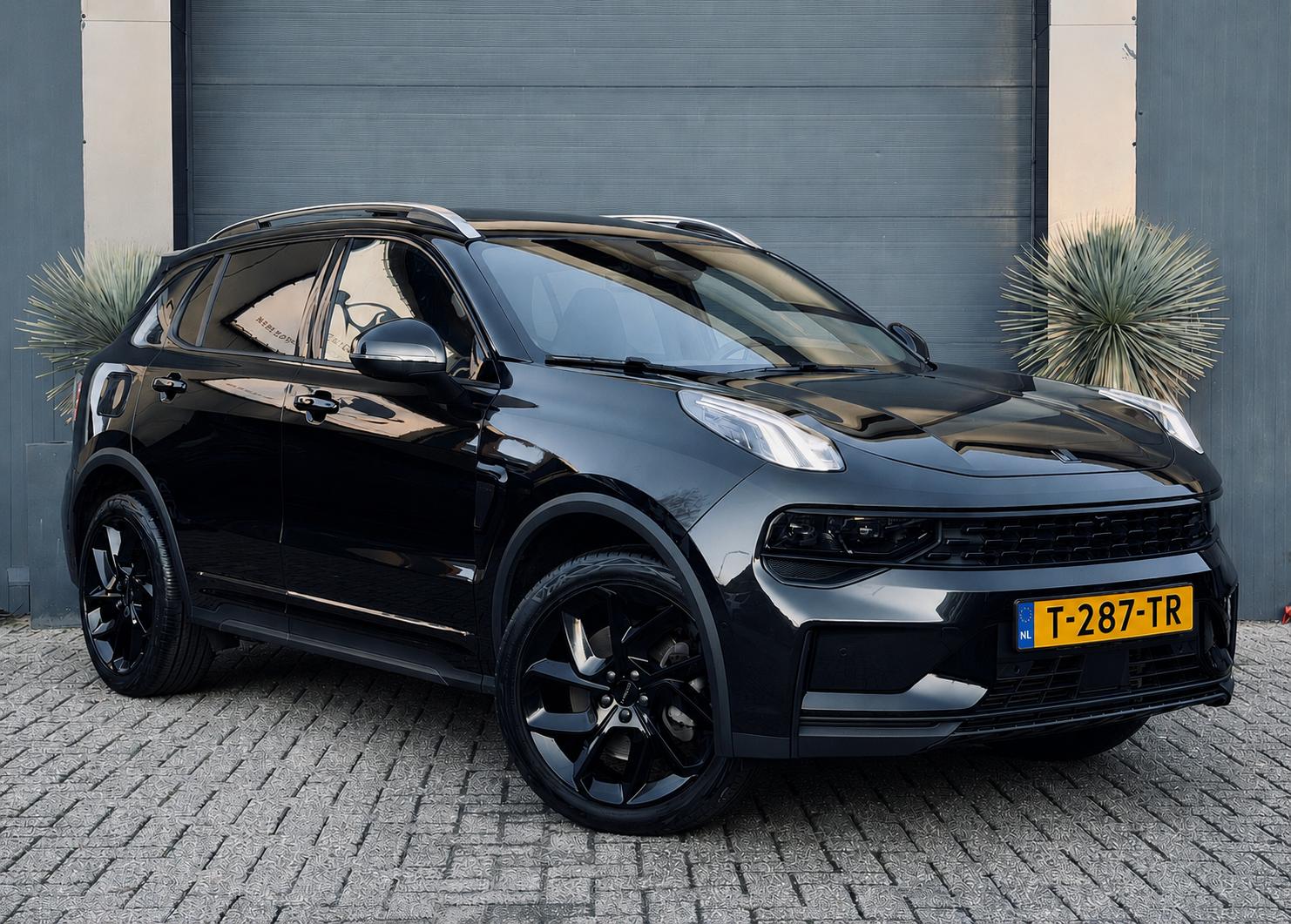 Lynk & Co 01 1.5 Plug-In|Vol Black Edition|Zwarte Hemel|Pano
