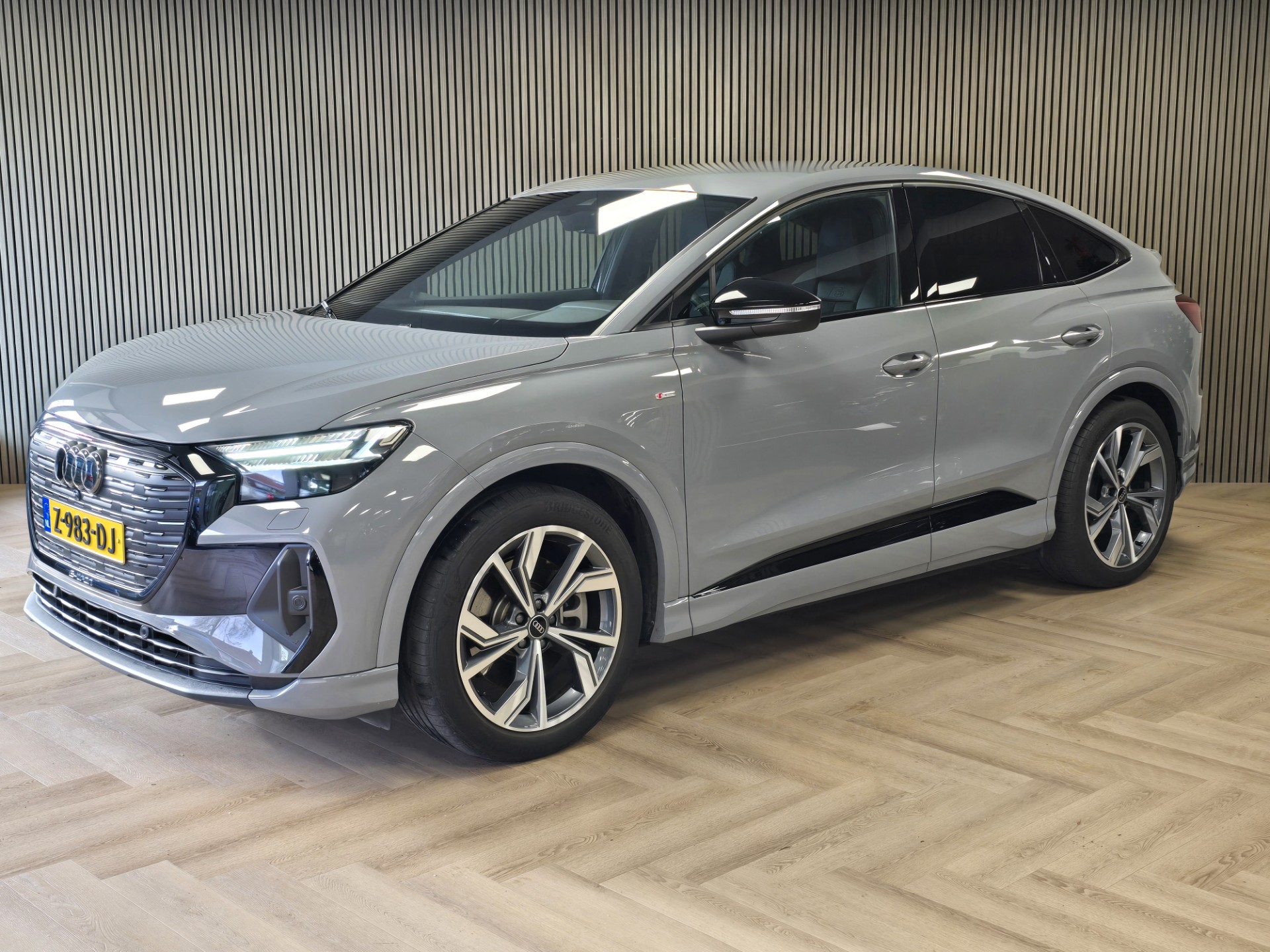Audi Q4 Sportback e-tron 45 S Edition 82 kWh TREKHAAK CAMERA PARKEERSENSOREN VOOR EN ACHTER NAVI ADAPTIEVE CRUISE CONTROL