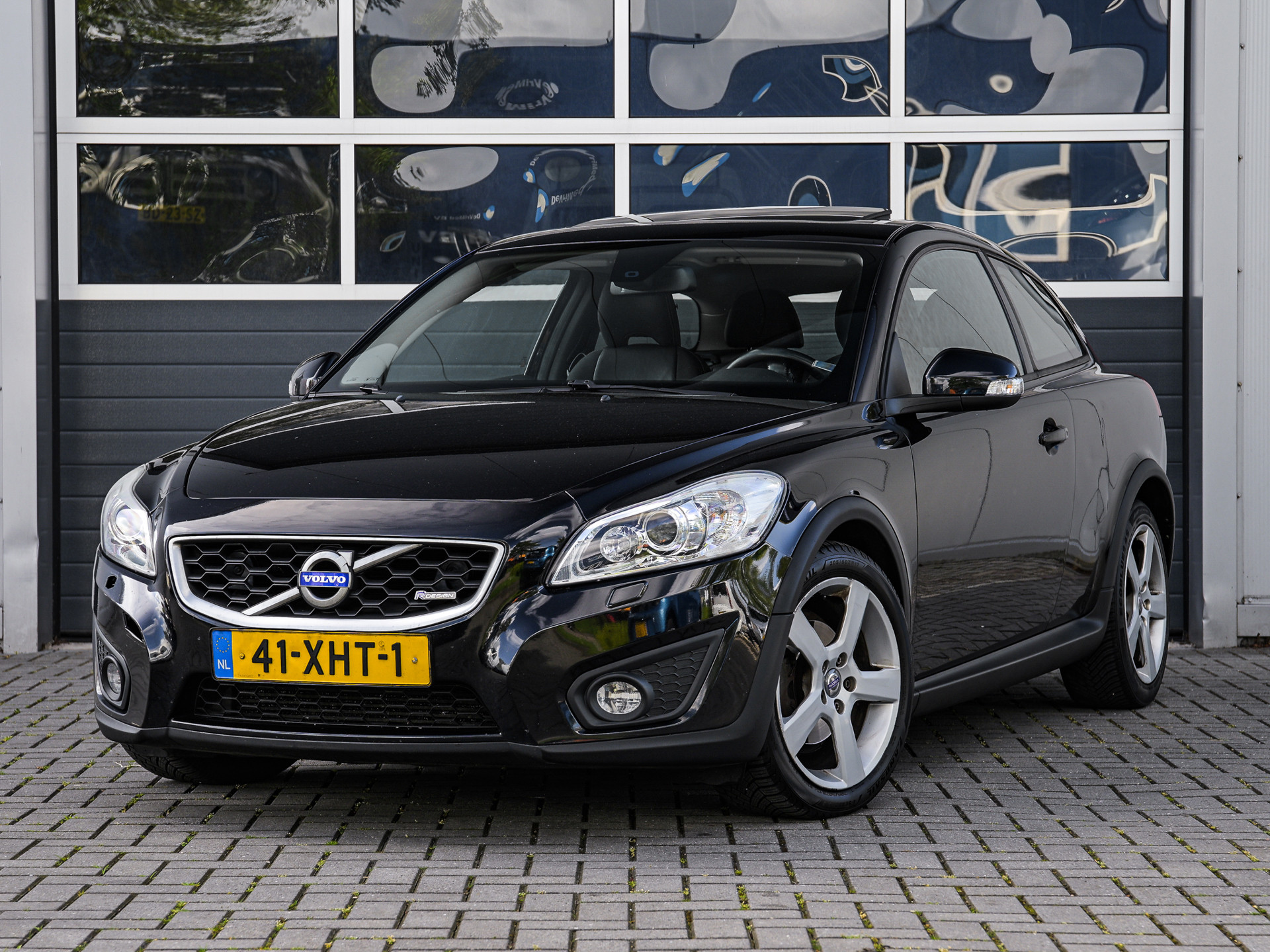 Volvo C30 1.6 D2 R-edition | Schuifdak | Xenon | Half leder | Climate control | Cruise control