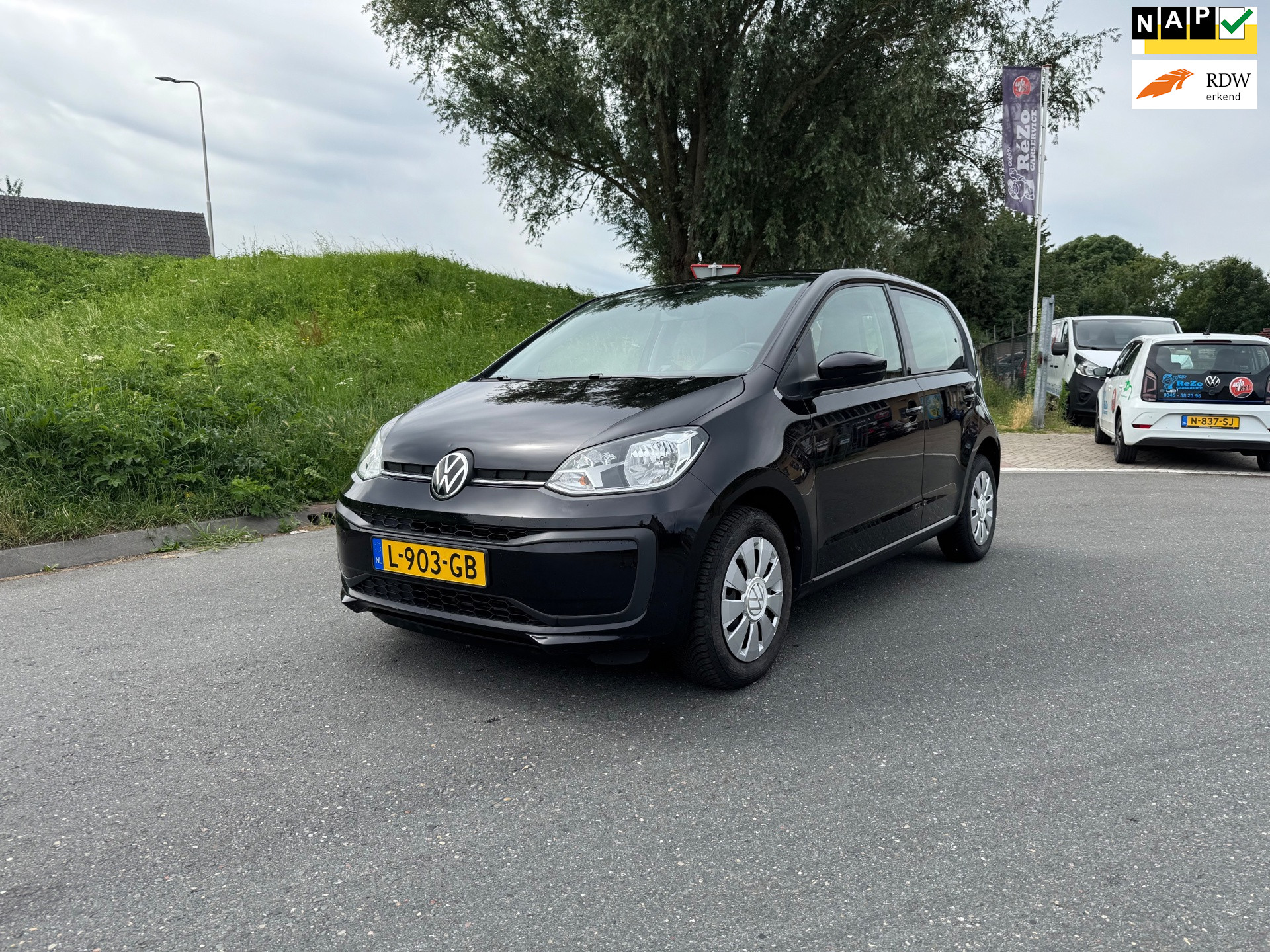Volkswagen up! 1.0 Camera / Clima / Cruise Control / App-verbinding