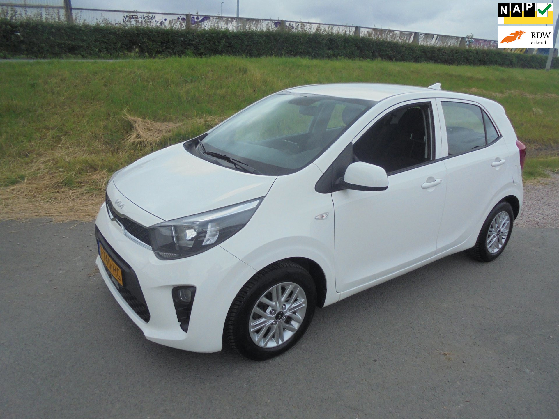 Kia Picanto Kia Picanto 1.0 DynamicLine airco lmv camera 88.000km eerste eigenaar