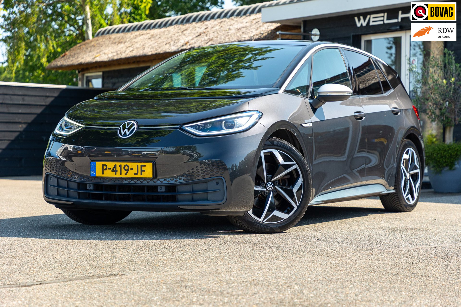 Volkswagen ID.3 First Plus 58 kWh Soh 89% I Panoramadak I Trekhaak I Adaptive Cruise I Camera I Ergo Active I Zeer netjes