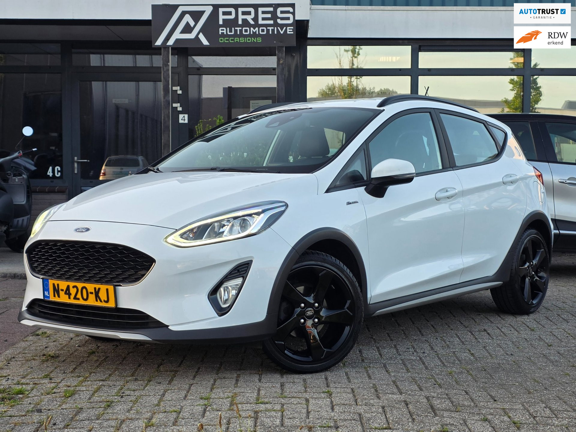 Ford Fiesta 1.0 EcoBoost Active |CLIMA|CRUISE|NAVI|PDC|LMV