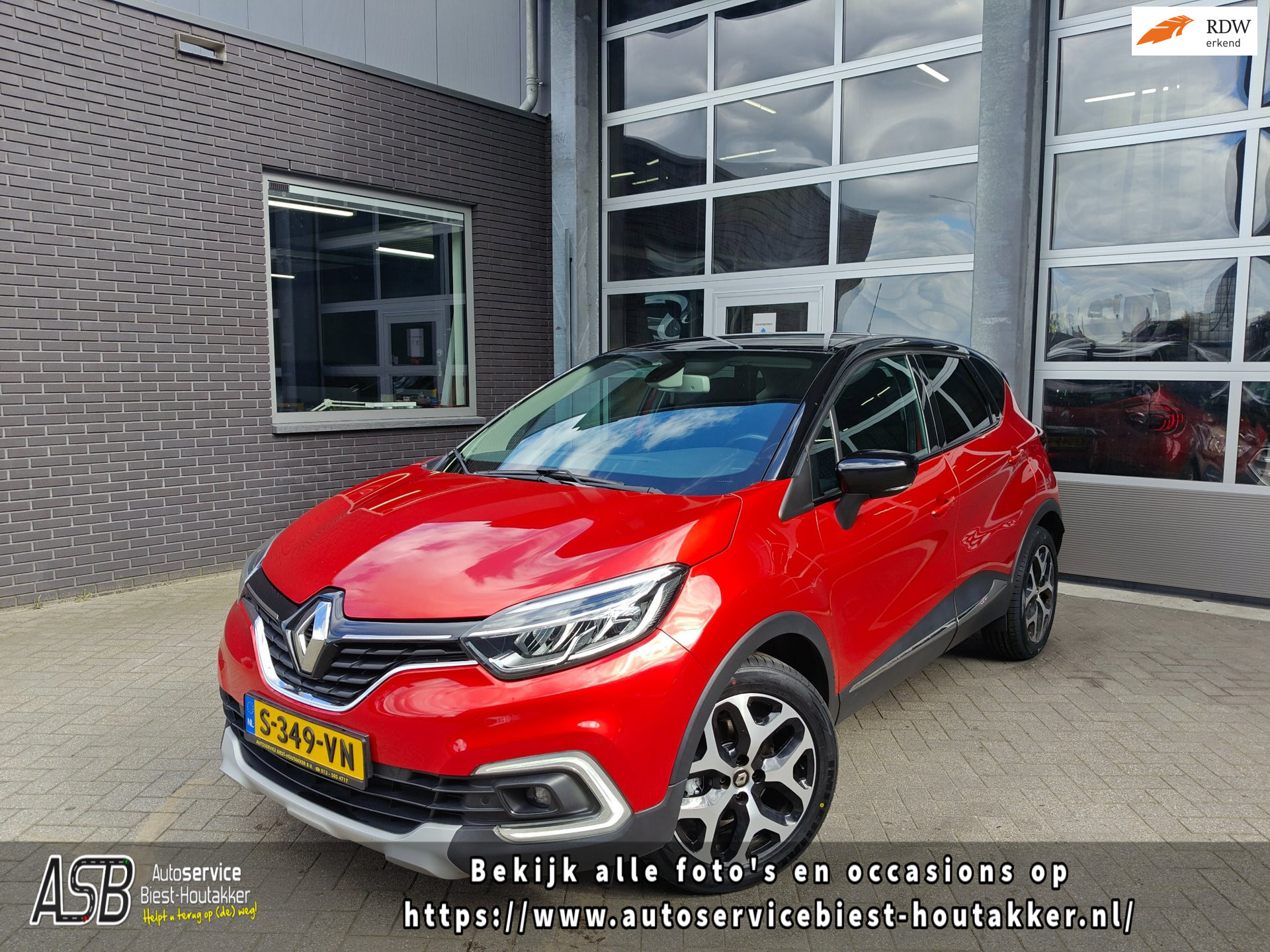 Renault Captur 1.3 TCe Intens | Automaat | Keyless Entry + Start | Navigatie | Cruise Control| Parkeersensoren V + A