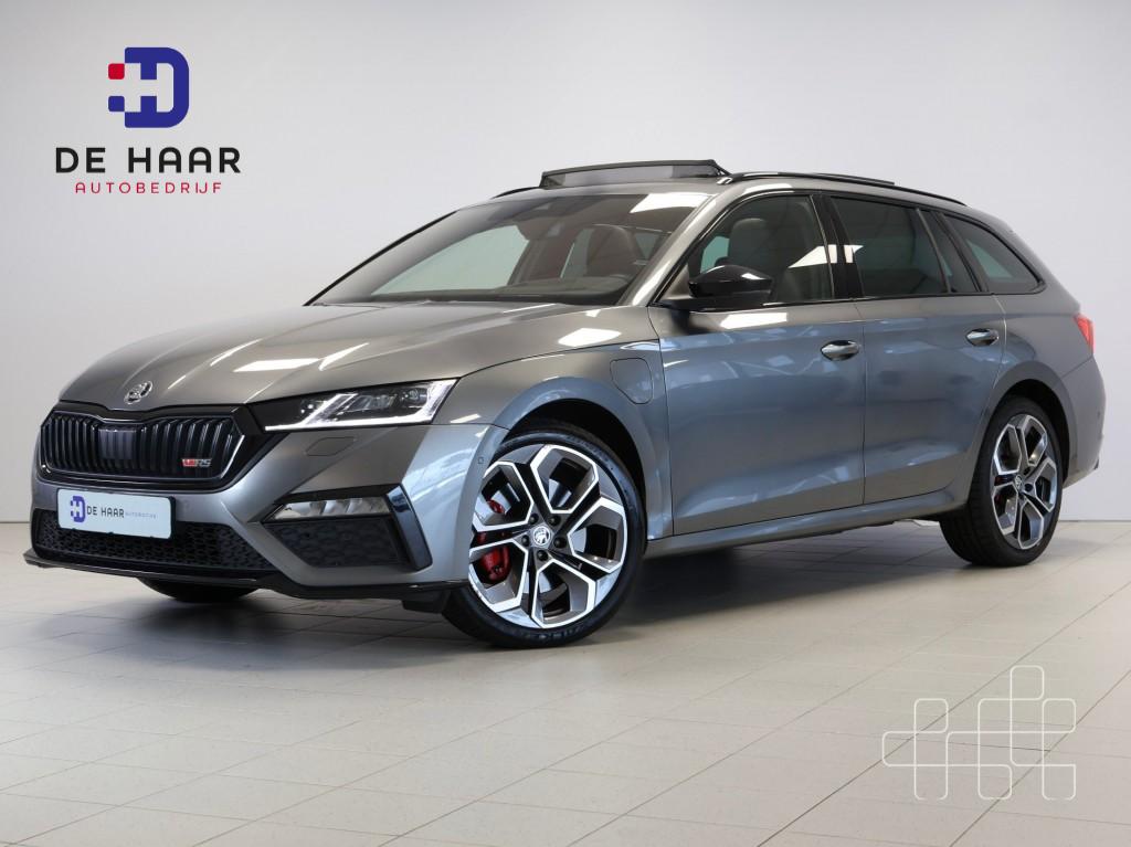 Škoda Octavia Combi 1.4 TSI iV RS – Schuif/Kanteldak – Trekhaak – Leer – Head-up Display