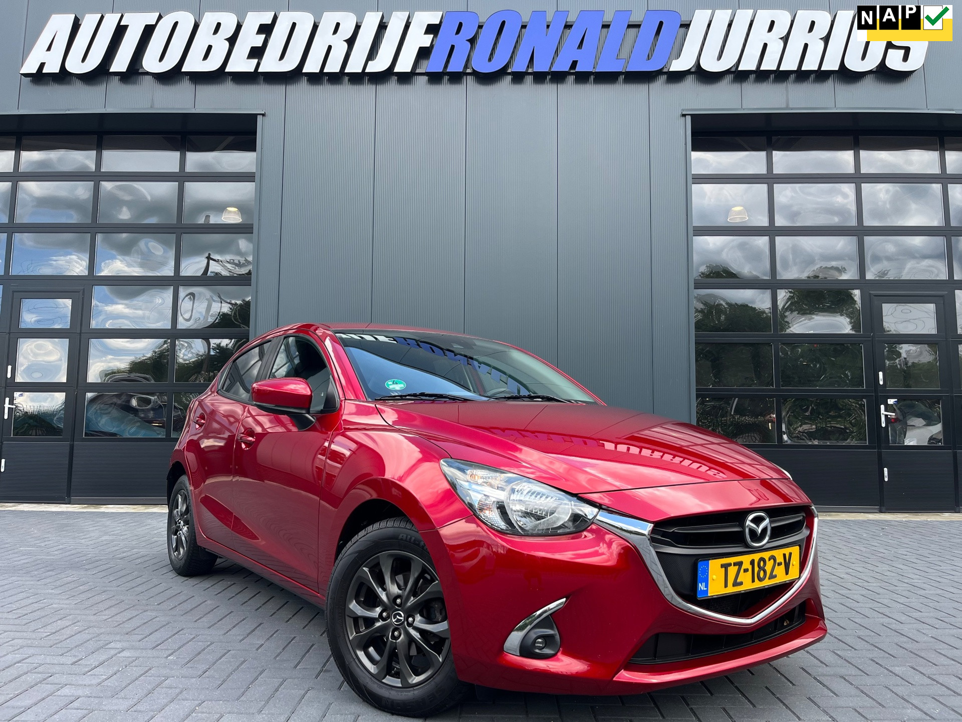 Mazda 2 1.5 Skyactiv-G Sport Selected NL.Auto/Navigatie/Cruise-control/All season banden/2De eigenaar