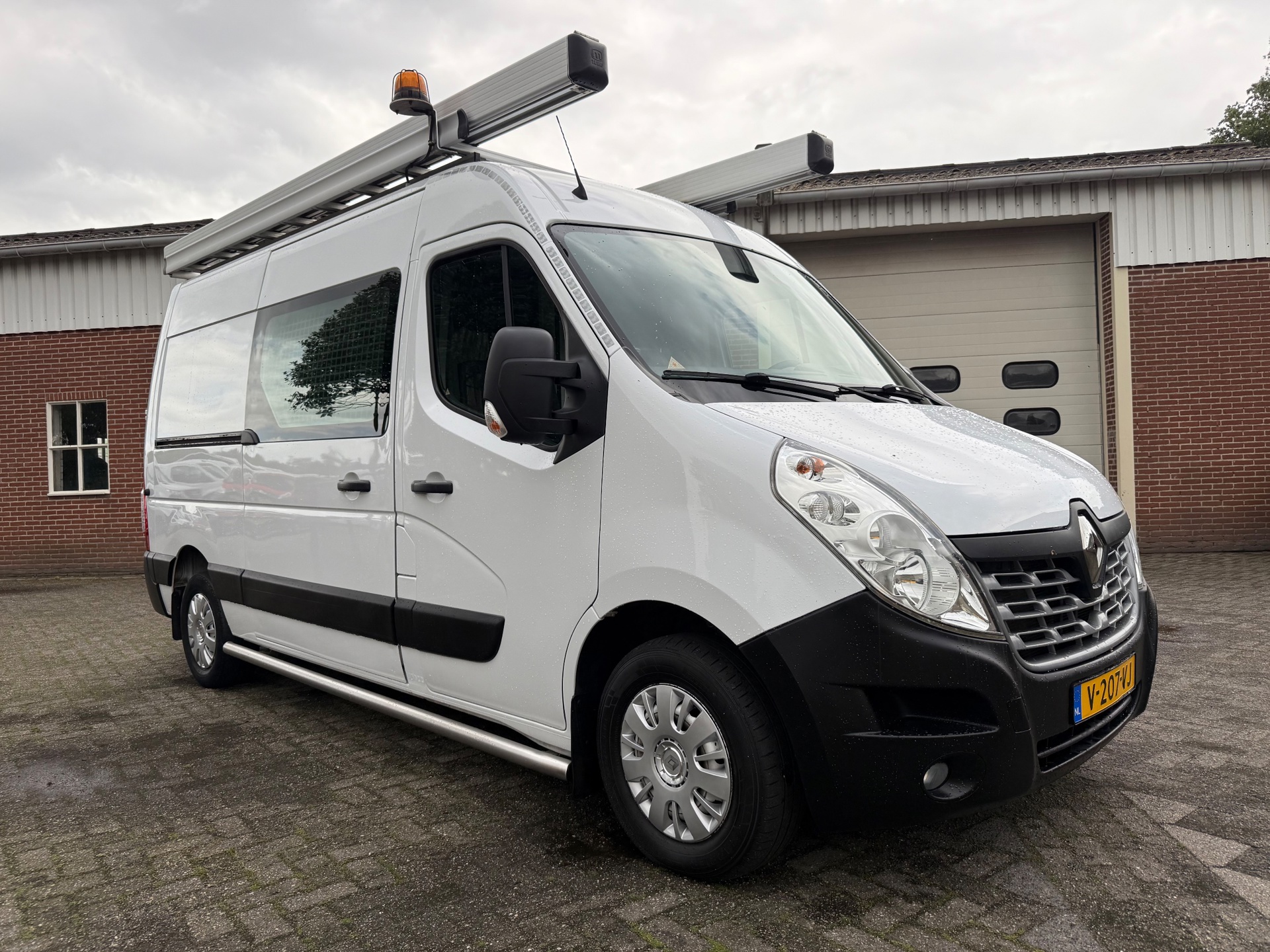 Renault Master T35 2.3 dCi L2H2 navi camera airco cruise euro 6