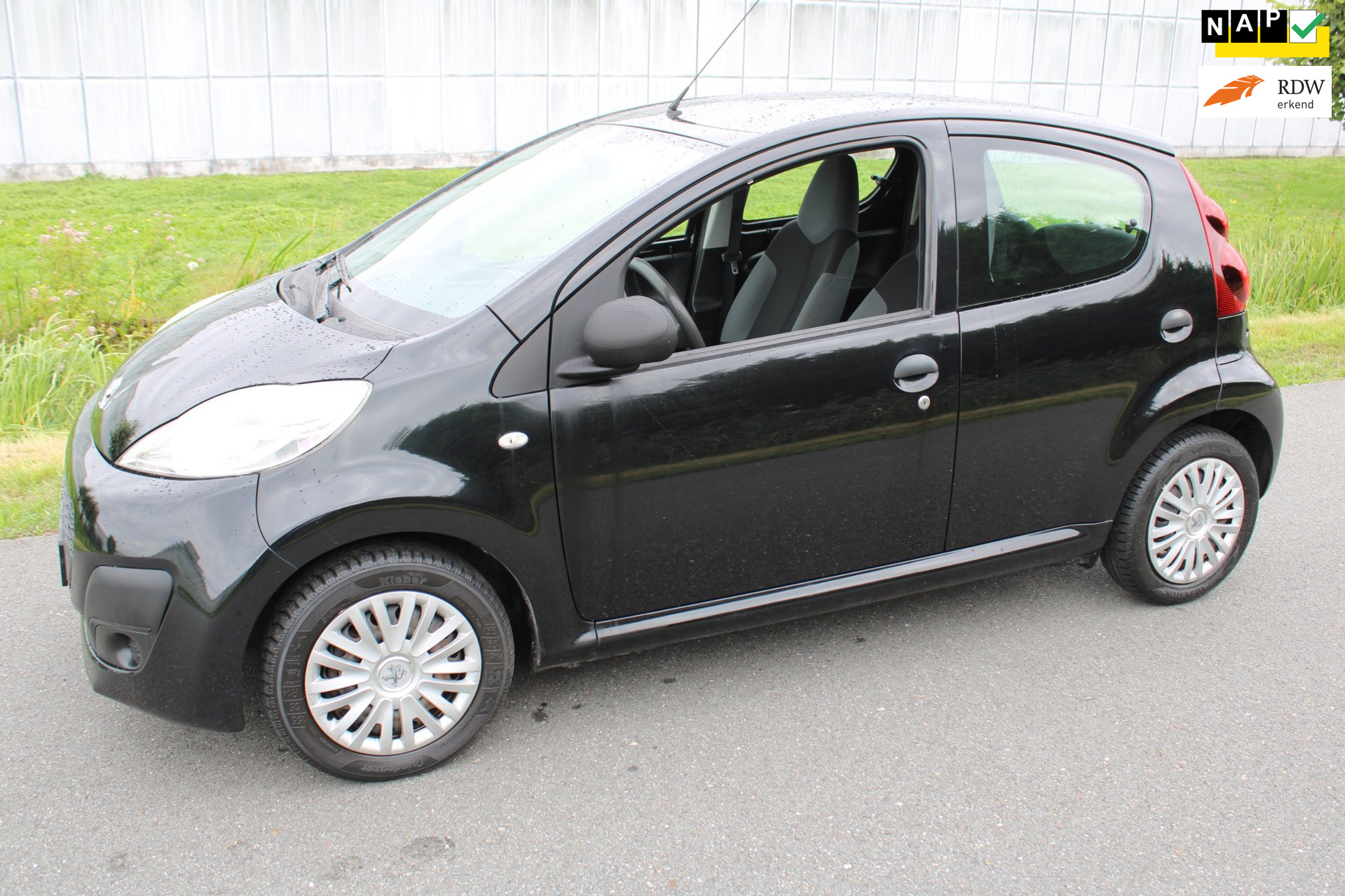 Peugeot 107 1.0 Access Accent 5 Drs met Airco