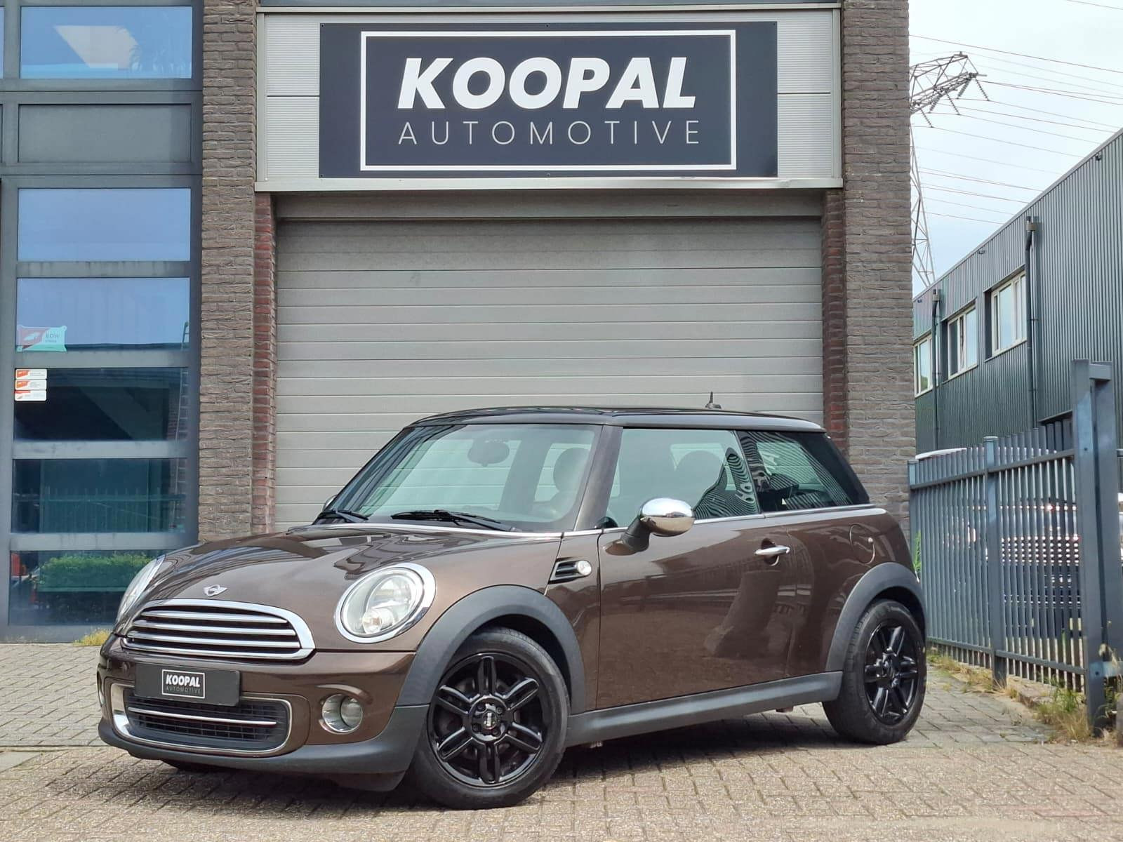 MINI 3-deurs 1.6 Cooper 10 Years II | Navi | Leer | Volledig Onderhouden