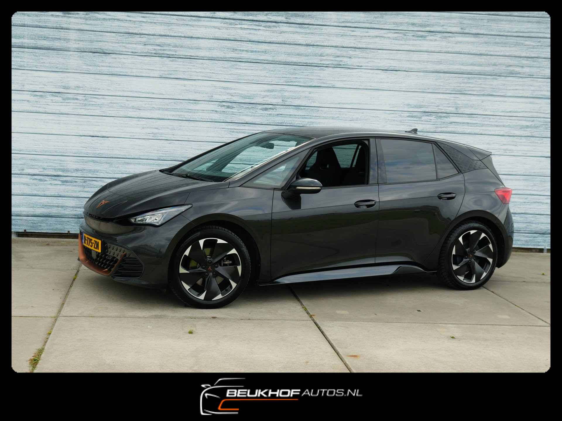 CUPRA Born Essential 62 kWh Carplay Navi Trekhaak Soh 93.6%