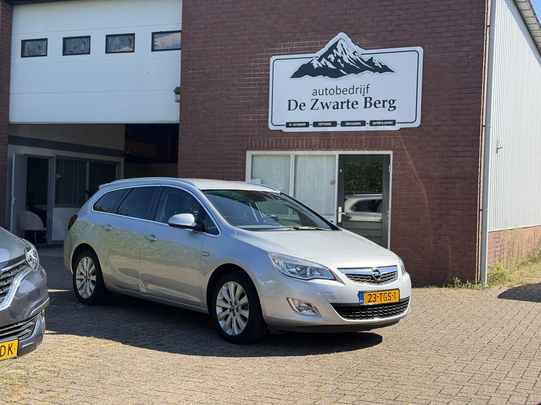 Opel Astra Sports Tourer 1.4 Turbo Cosmo