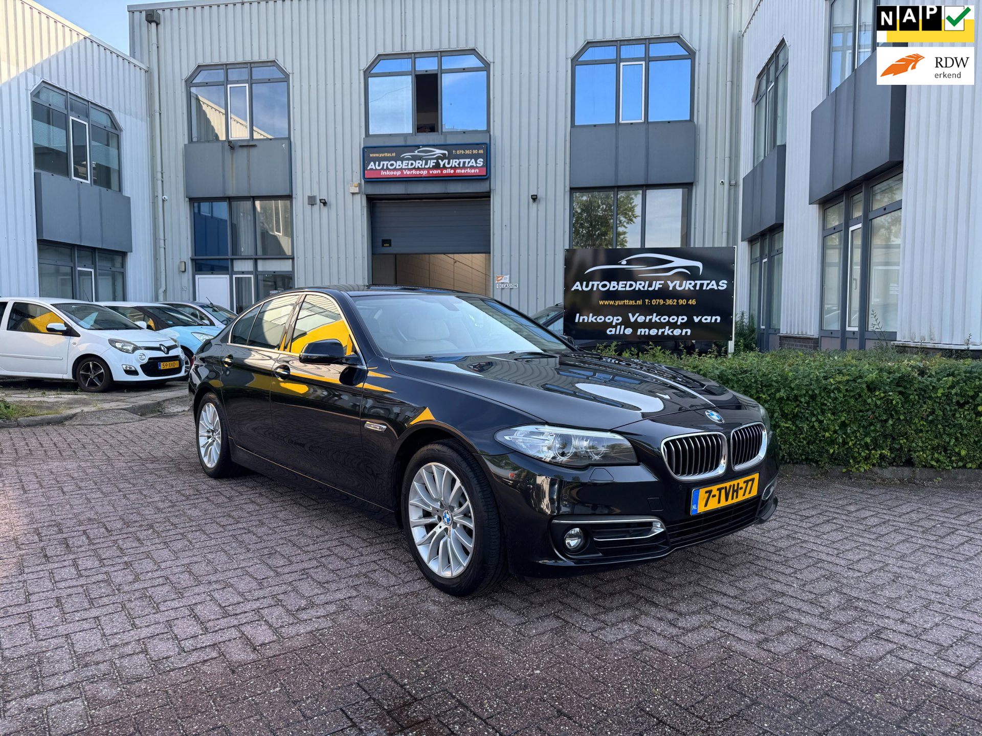 BMW 5 Serie 520i Luxury Edition AUTOMAAT!!