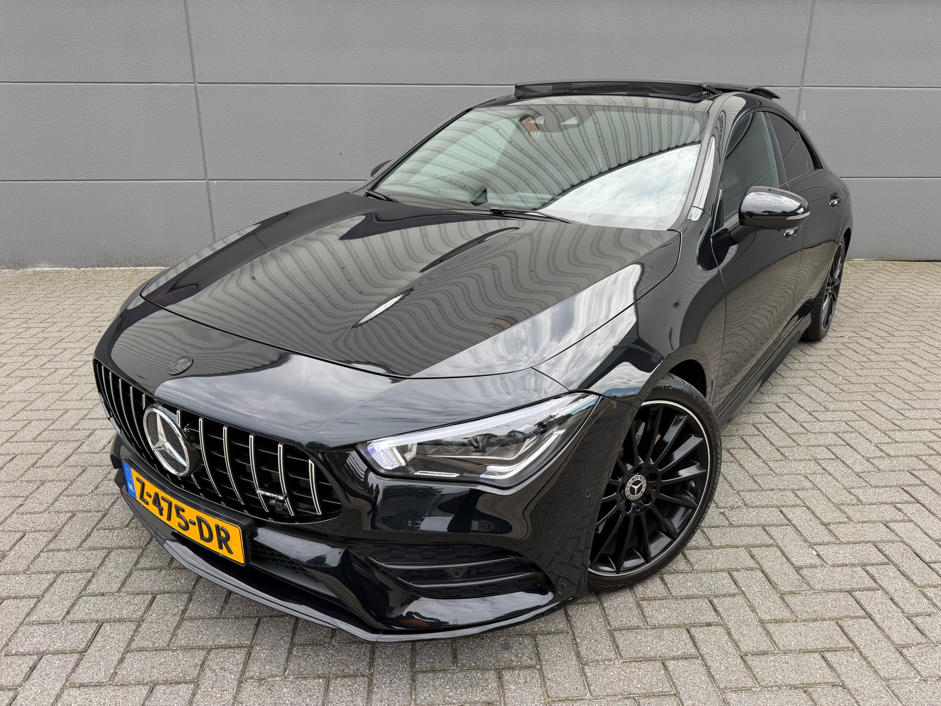 Mercedes-Benz CLA-Klasse 250 Premium Plus AMG Line 224PK*OpenDAK*sfeer verlichting*Automaat*1eEigenaar*Top Optie