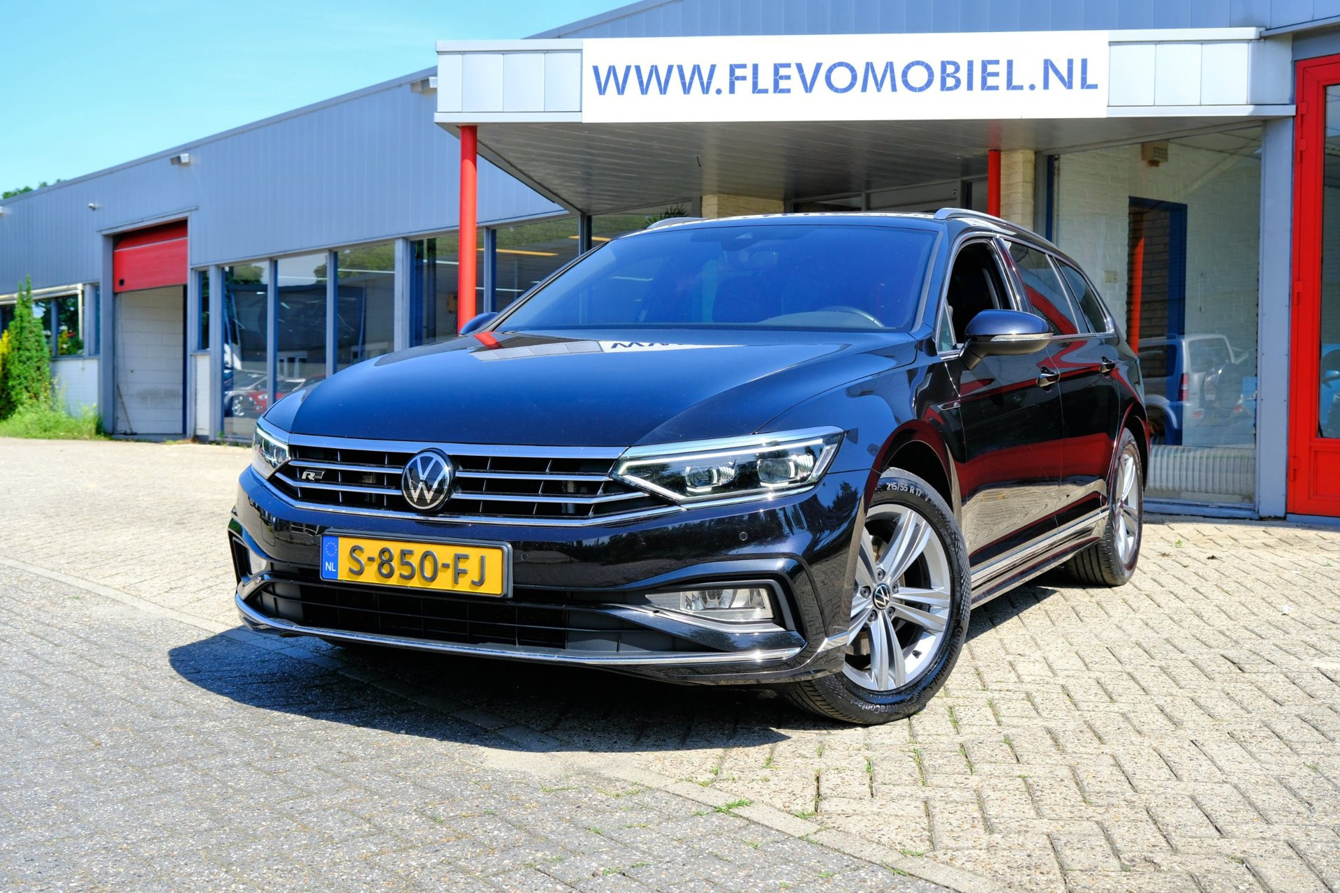 Volkswagen Passat Variant 1.5 150pk TSI R-Line Business + Aut. Pano|Adapt.cruise|CarPlay|Cam|LMV|Enz!