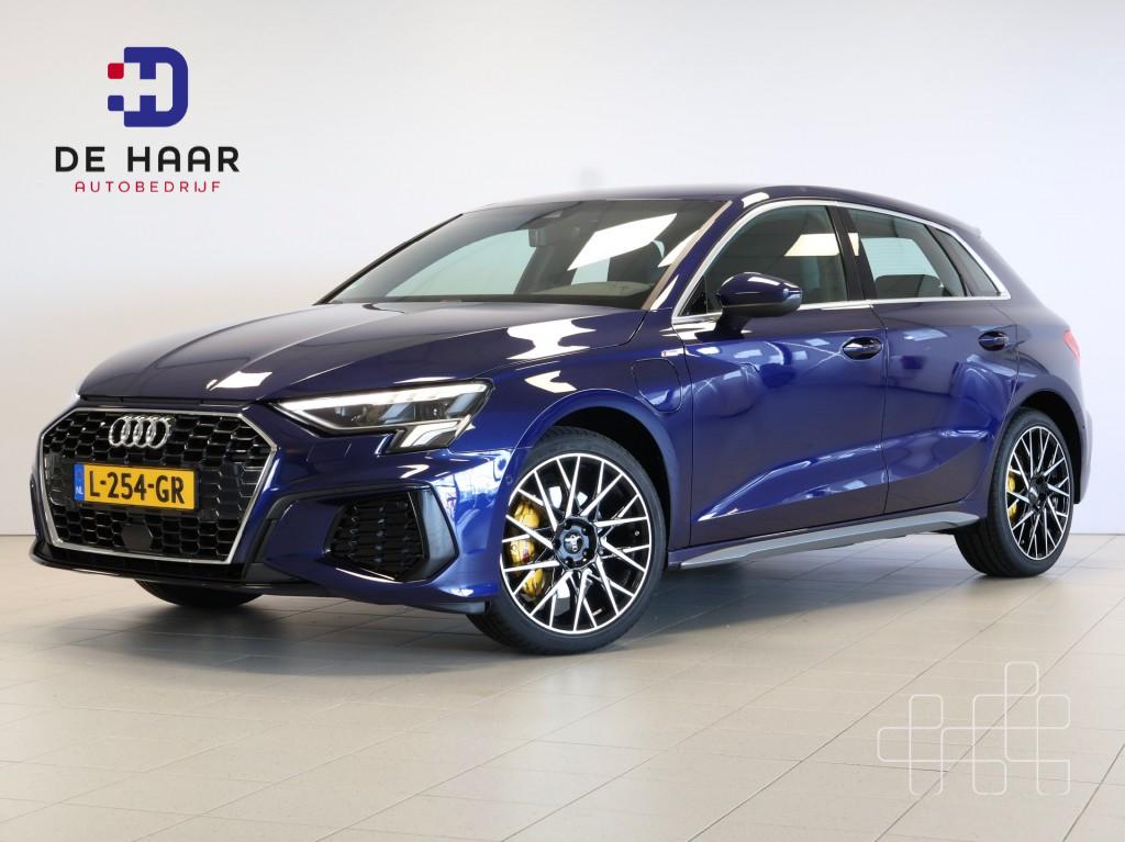 Audi A3 Sportback 40 TFSI e S edition – RS Zetels – Memory – Sfeerverlichting