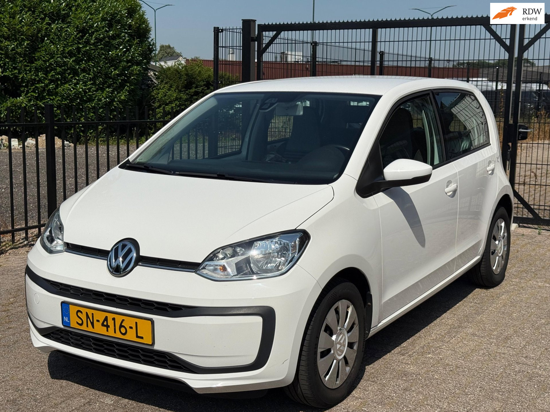 Volkswagen up! 1.0 BMT move up! Camera PDC Dealer onderhouden!