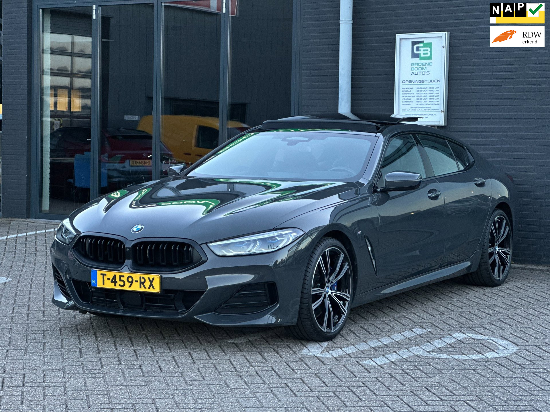 BMW 8 Serie 840i/CARPLAY/CAMERA/PANO-DAK/NL-AUTO NAP!!