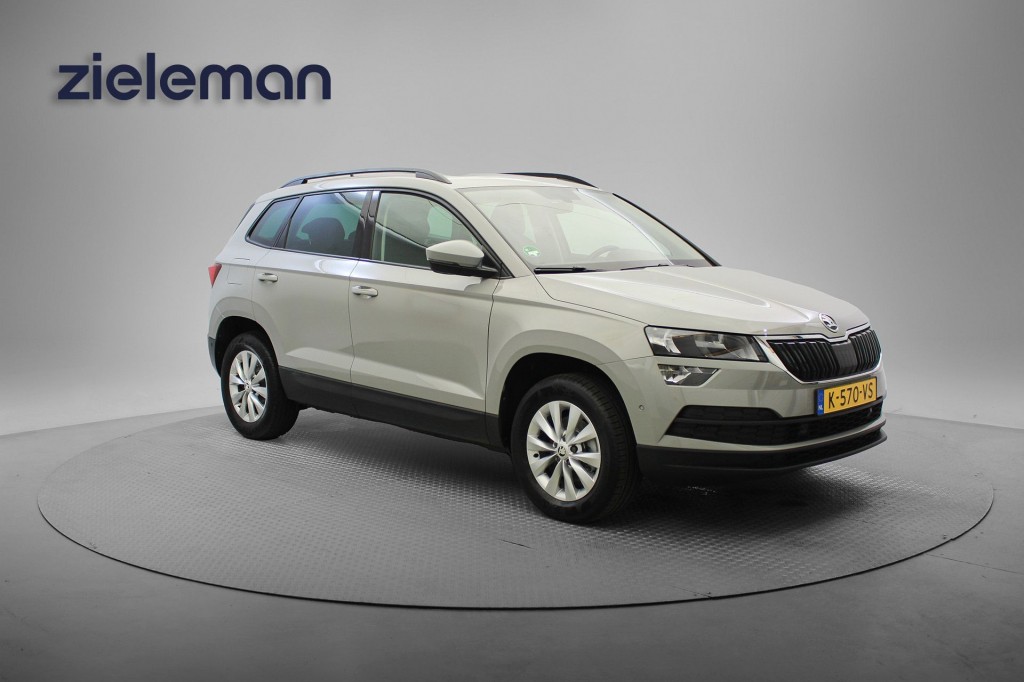 Škoda Karoq 1.0 TSI Business Edition – Panorama, Carplay, Cruise, Clima