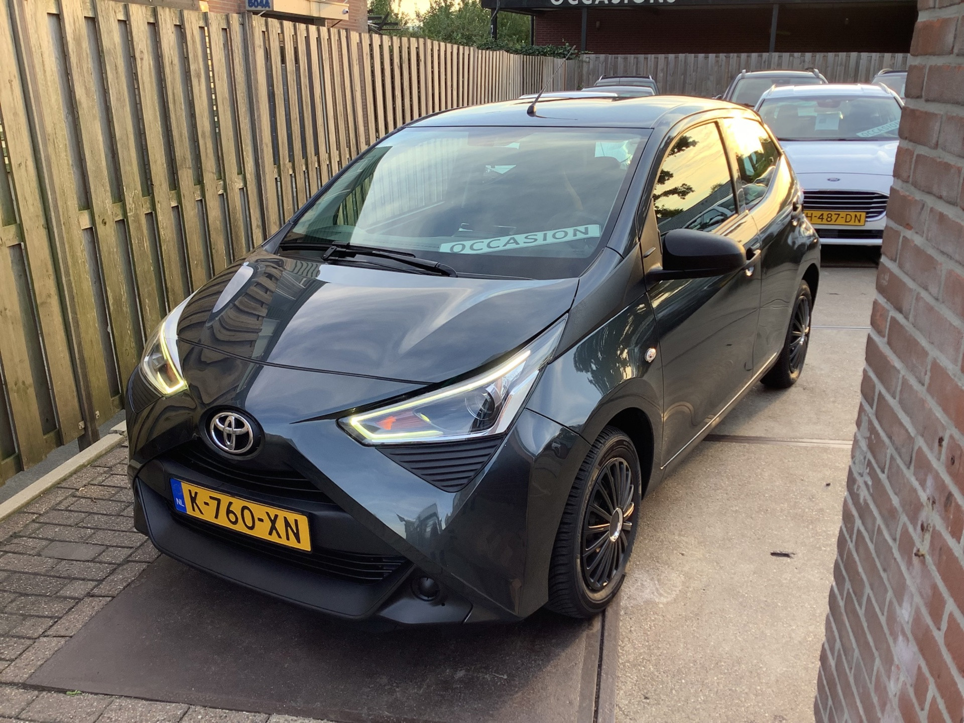 Toyota Aygo 1.0 VVT-i x-fun airco CarPlay