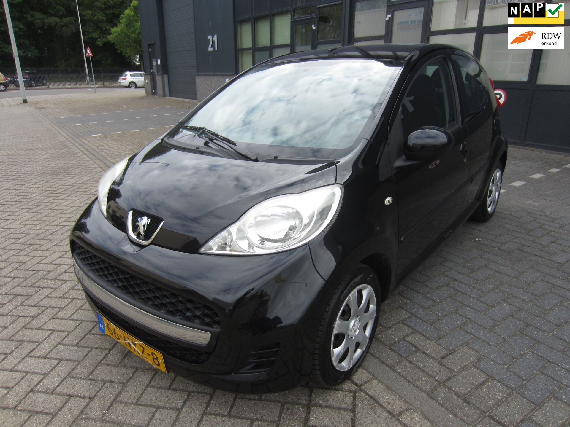 Peugeot 107 1.0-12V XS 2010 Airco 5-Deurs NAP! APK!