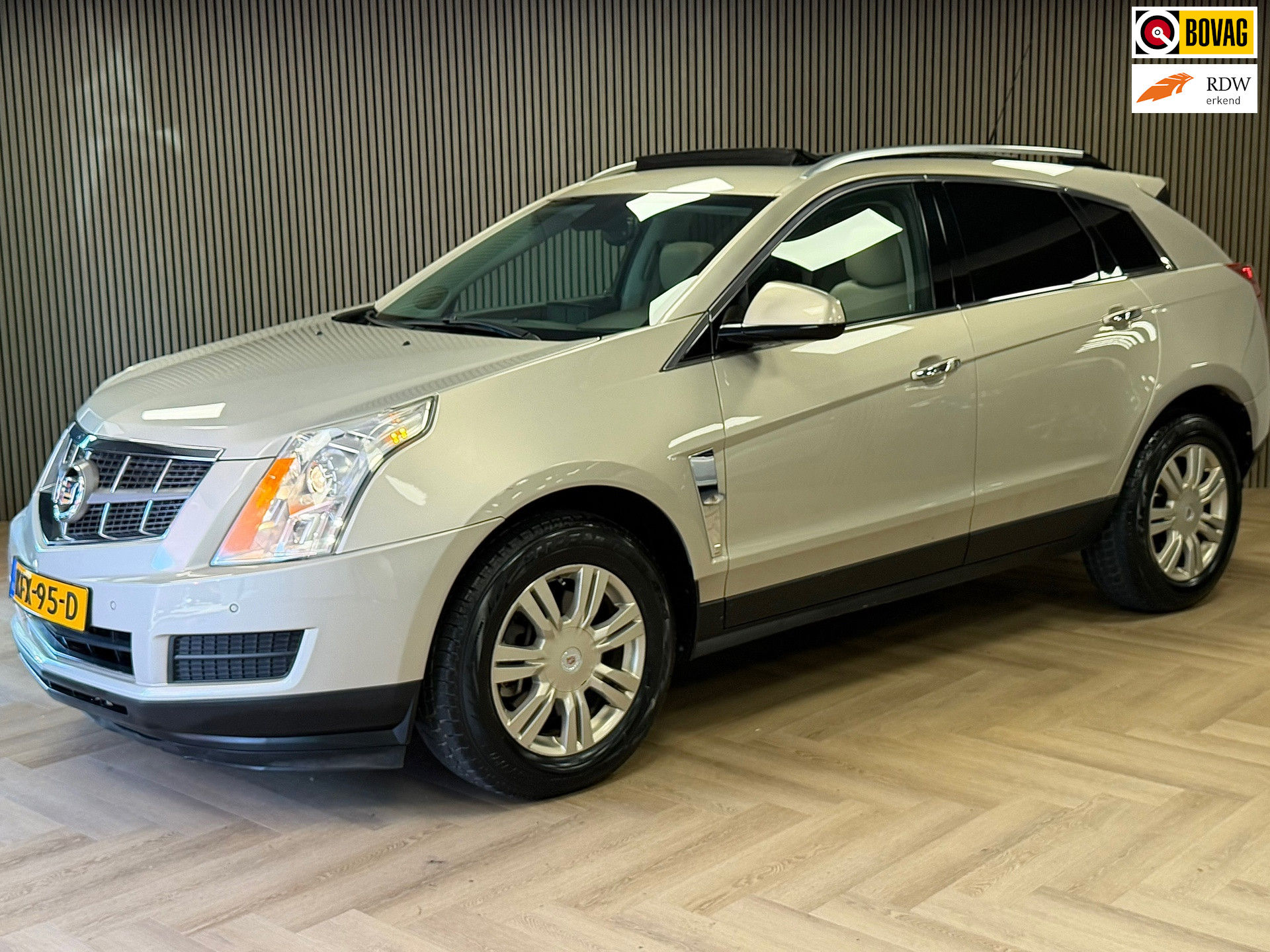 Cadillac SRX 3.0 V6 AWD Sports Luxury AUT. PANORAMADAK NAVIGATIE AIRCO CAMERA LEDER CRUISE STOELVERWARMING