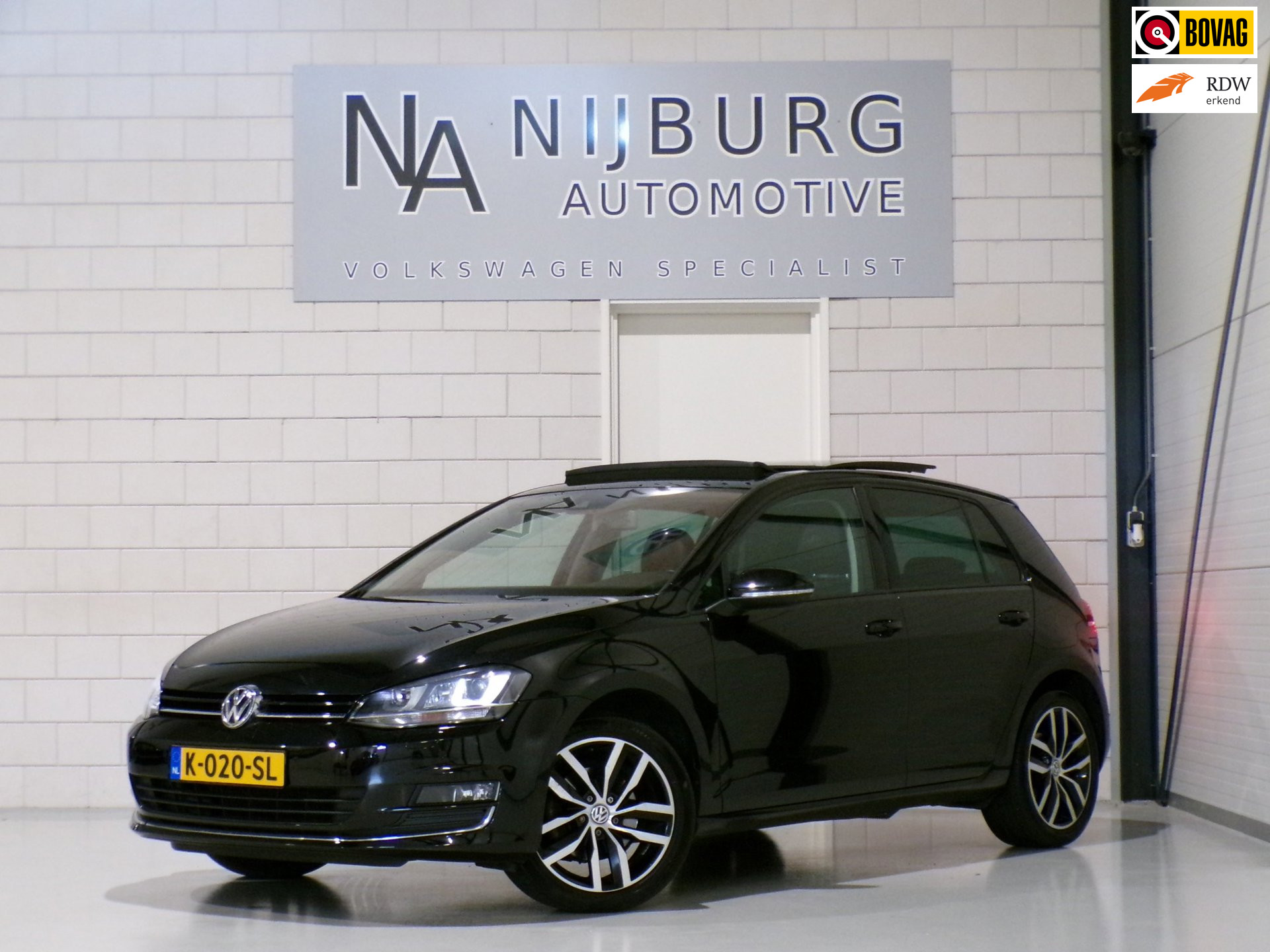 Volkswagen Golf 1.4 TSI ACT Highline “Automaat” Pano Stoelverwarming Trekhaak Xenon-LED Massage-stoel Camera Keyless Parkeersensor