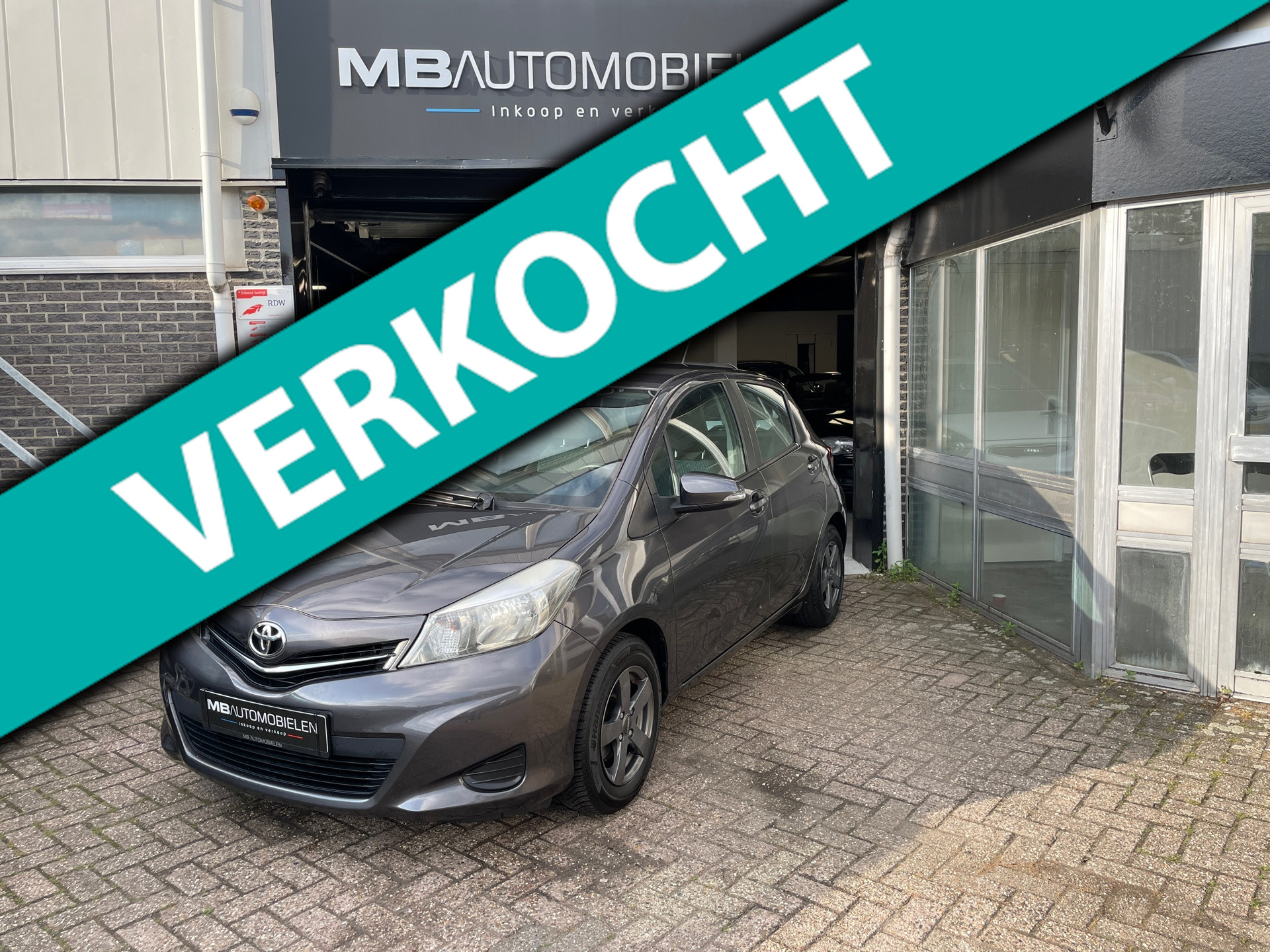 Toyota Yaris 1.0 VVT-i Aspiration/Navi/Camera-clima/2e Eigenaar/NAP/AKP!!