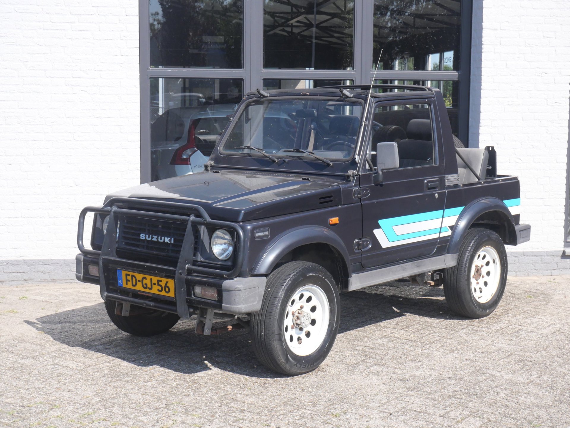 Suzuki Samurai 4×4 1.3 Cabrio met Hard top 4 persoons