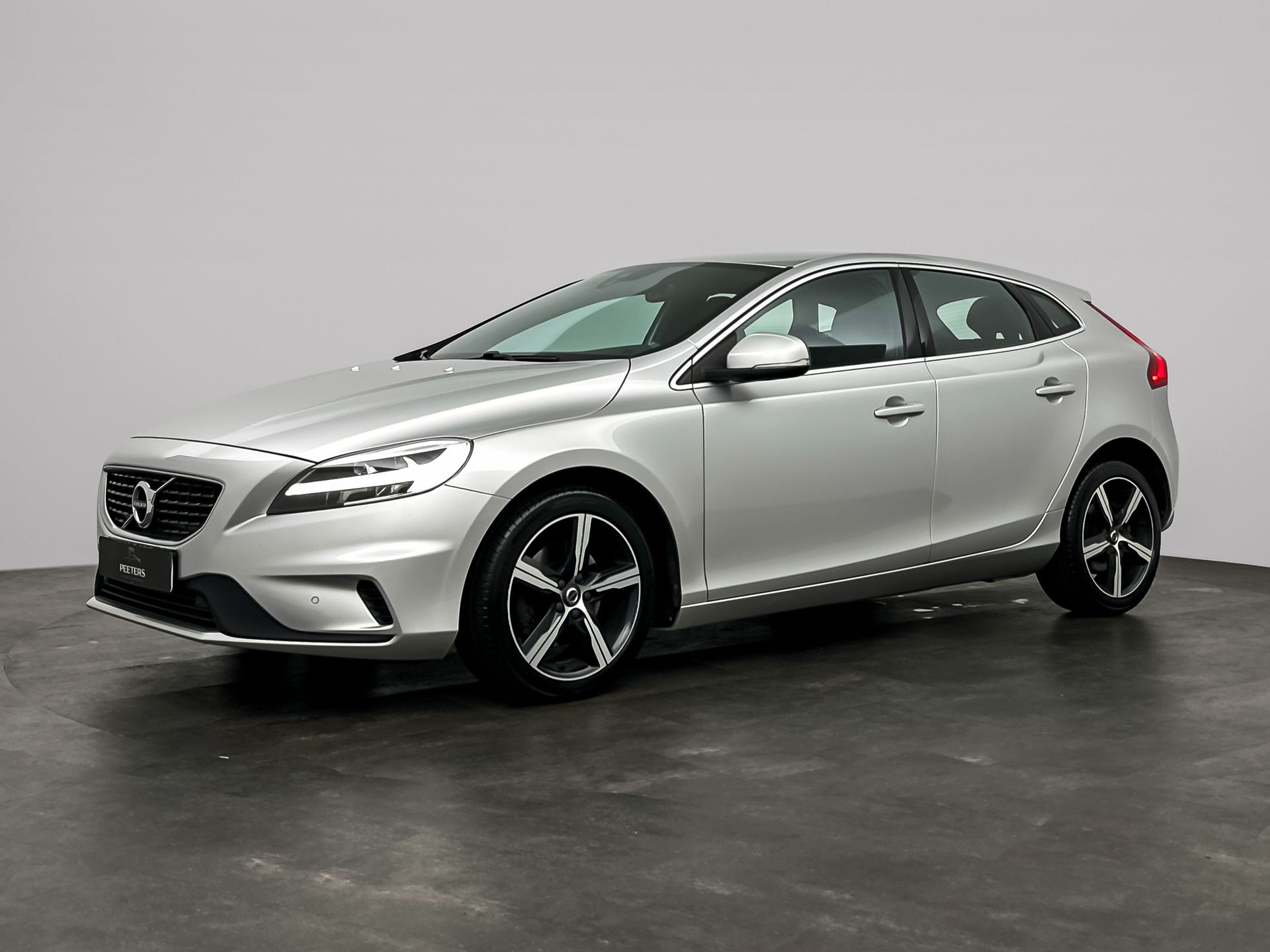 Volvo V40 1.5 T2 R-Design