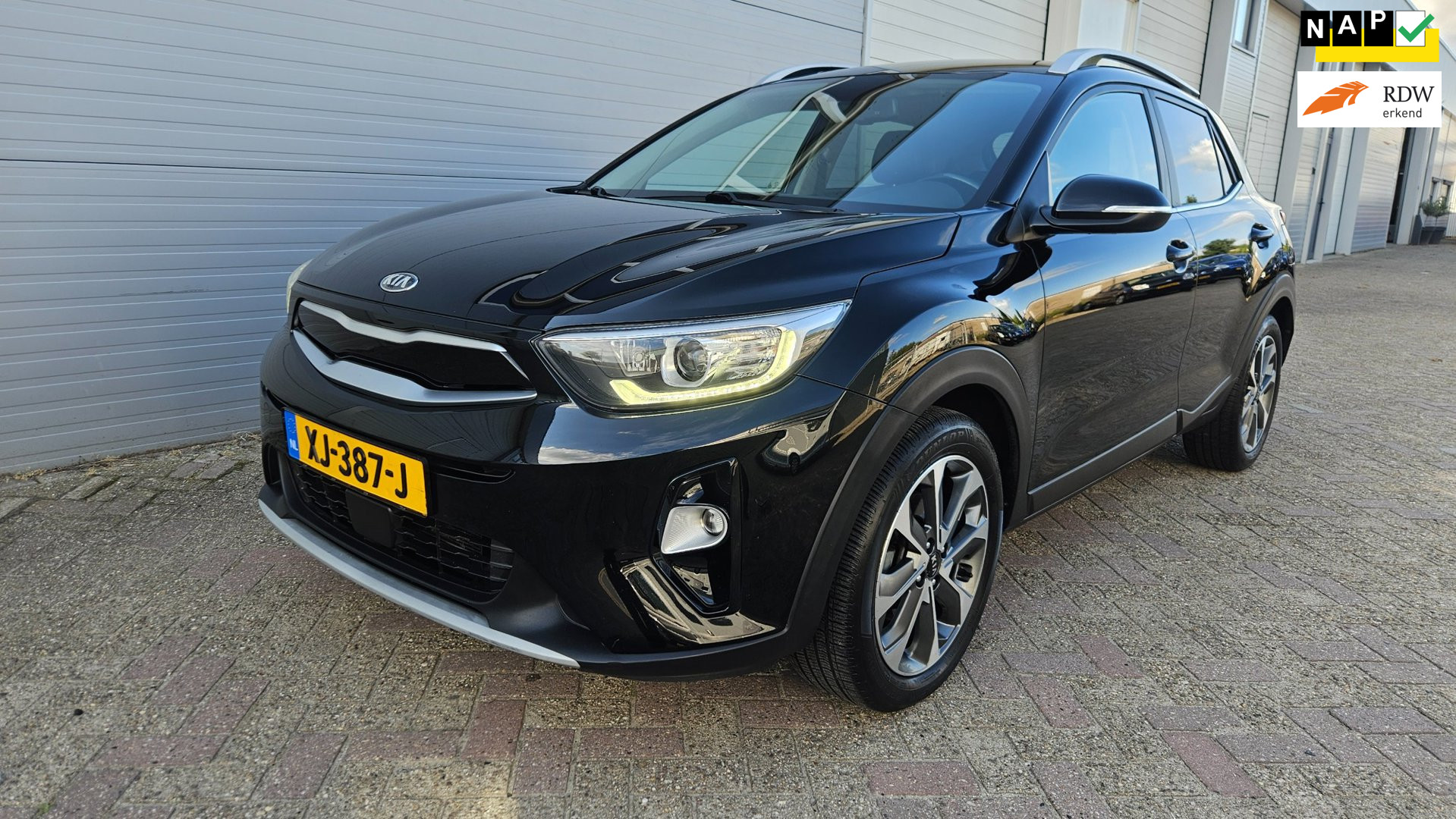 Kia Stonic 1.0 T-GDi ExecutiveLine | Adaptive cruise | Leder
