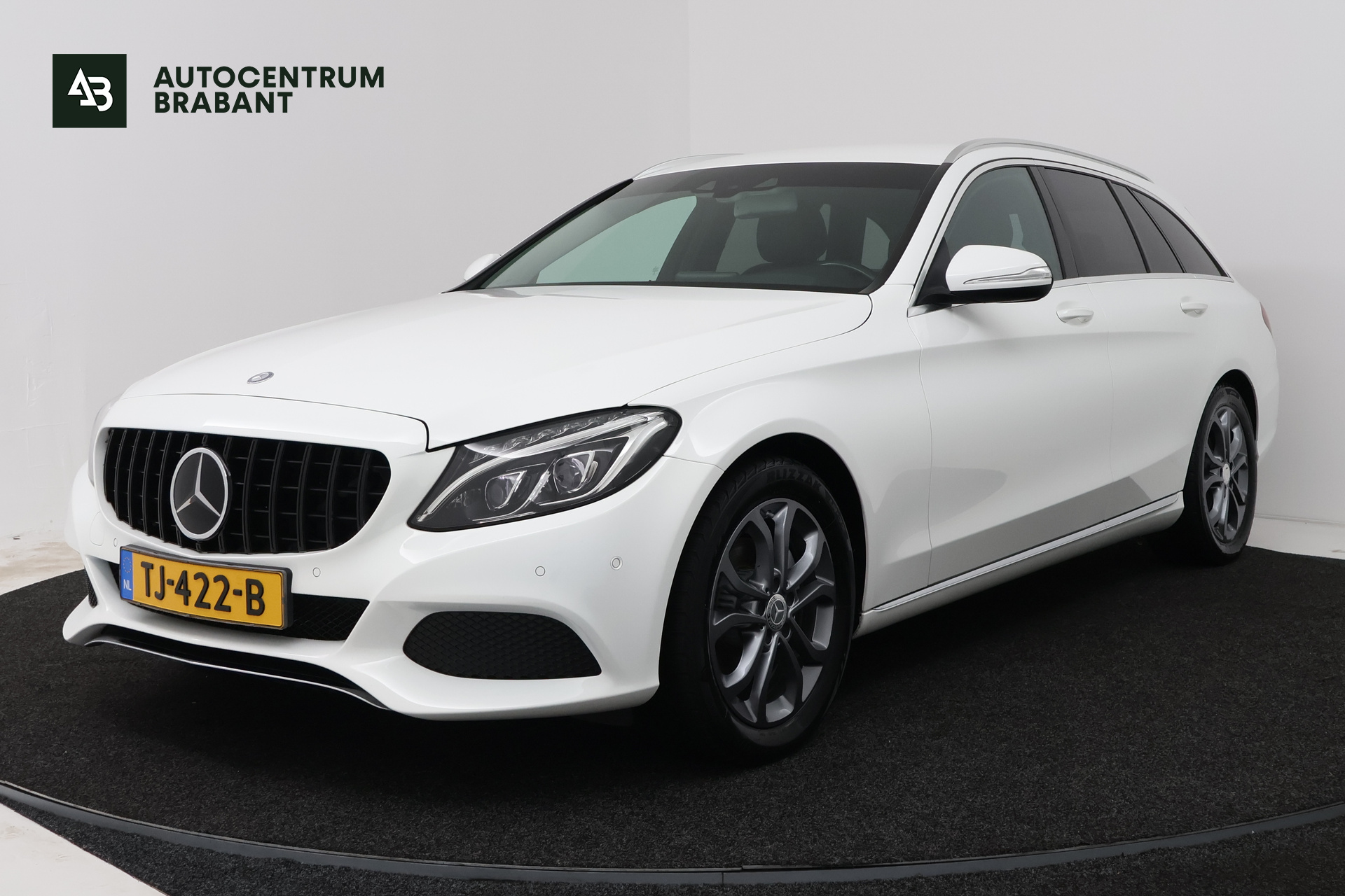 Mercedes-Benz C-Klasse Estate 180 Edition 1 (BURMEISTER, STOELVERWARMING, NAVIGATIE, PARKEERSENSOREN)