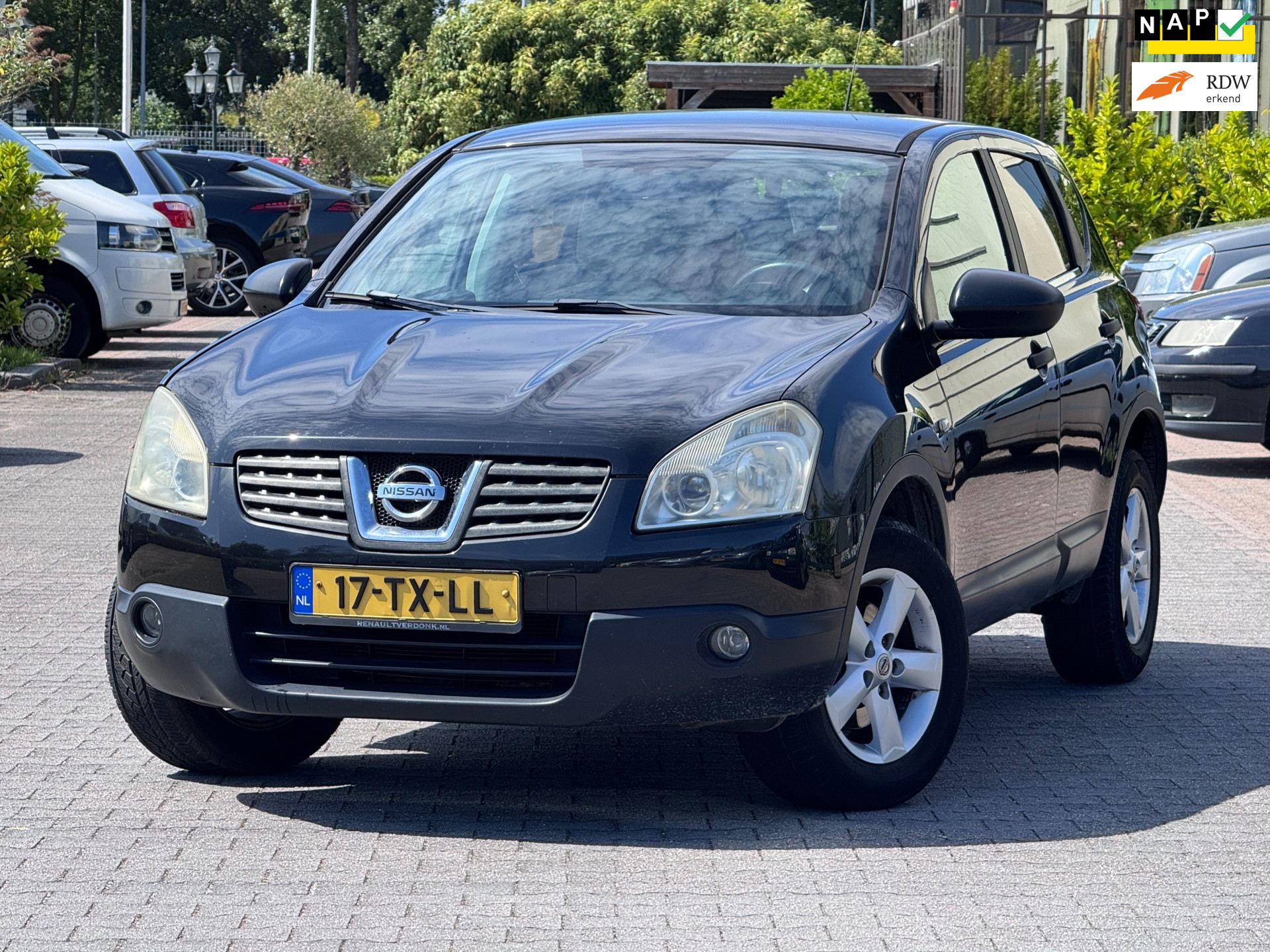 Nissan QASHQAI 1.6 Visia | Navigatie | Airco | Elektrische spiegels en ramen | Cruise control | Parkeersensoren | 2 sleutels |