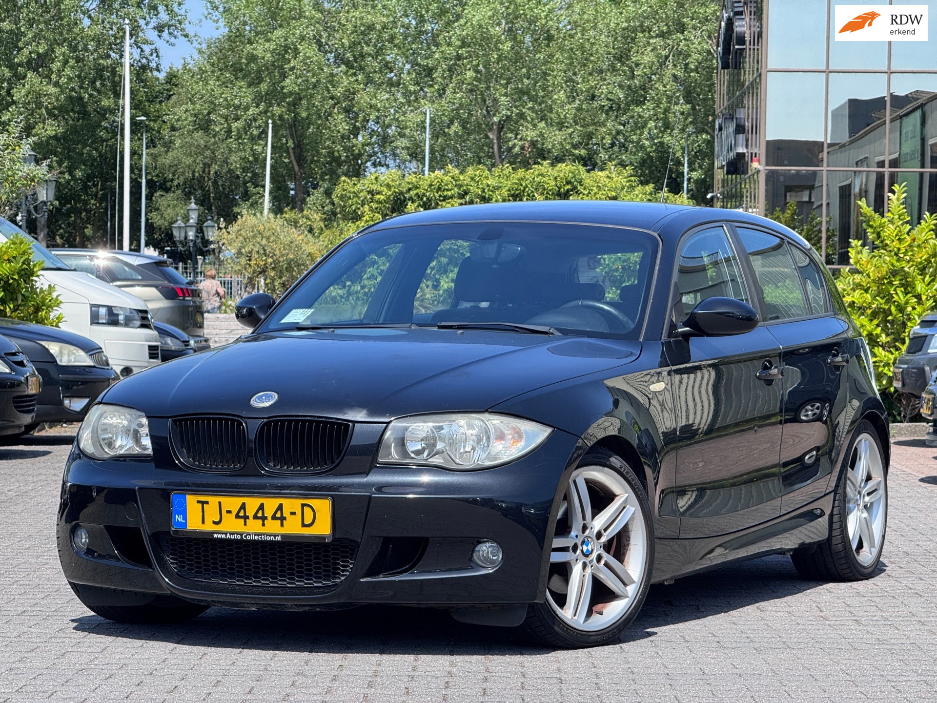 BMW 1-serie 116i M-Performance | Leder | APK 19-07-2027 | 18 inch | Airco | Elektrische spiegels | Stoelverwarming |