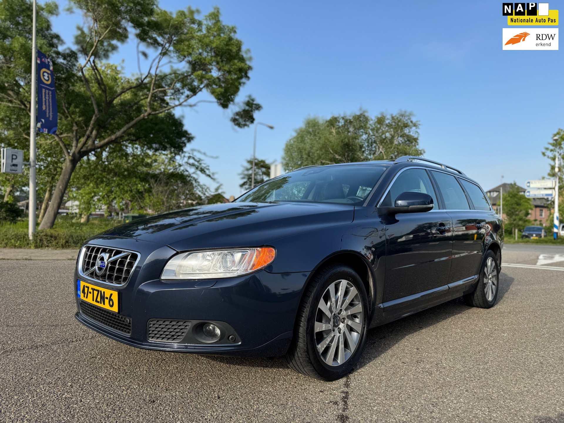Volvo V70 1.6 T4 Limited Edition / airco / cruise.control / leder / pdc / elek.pakket / trekhaak / stoelverwarming / nap…