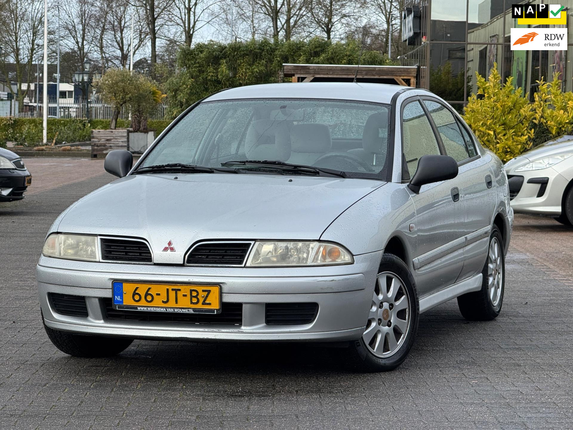 Mitsubishi Carisma 1.8 GDI | APK 24-02-2027 | Automaat | Elektrische ramen en spiegels | Dealeronderhouden | Trekhaak | Airco |