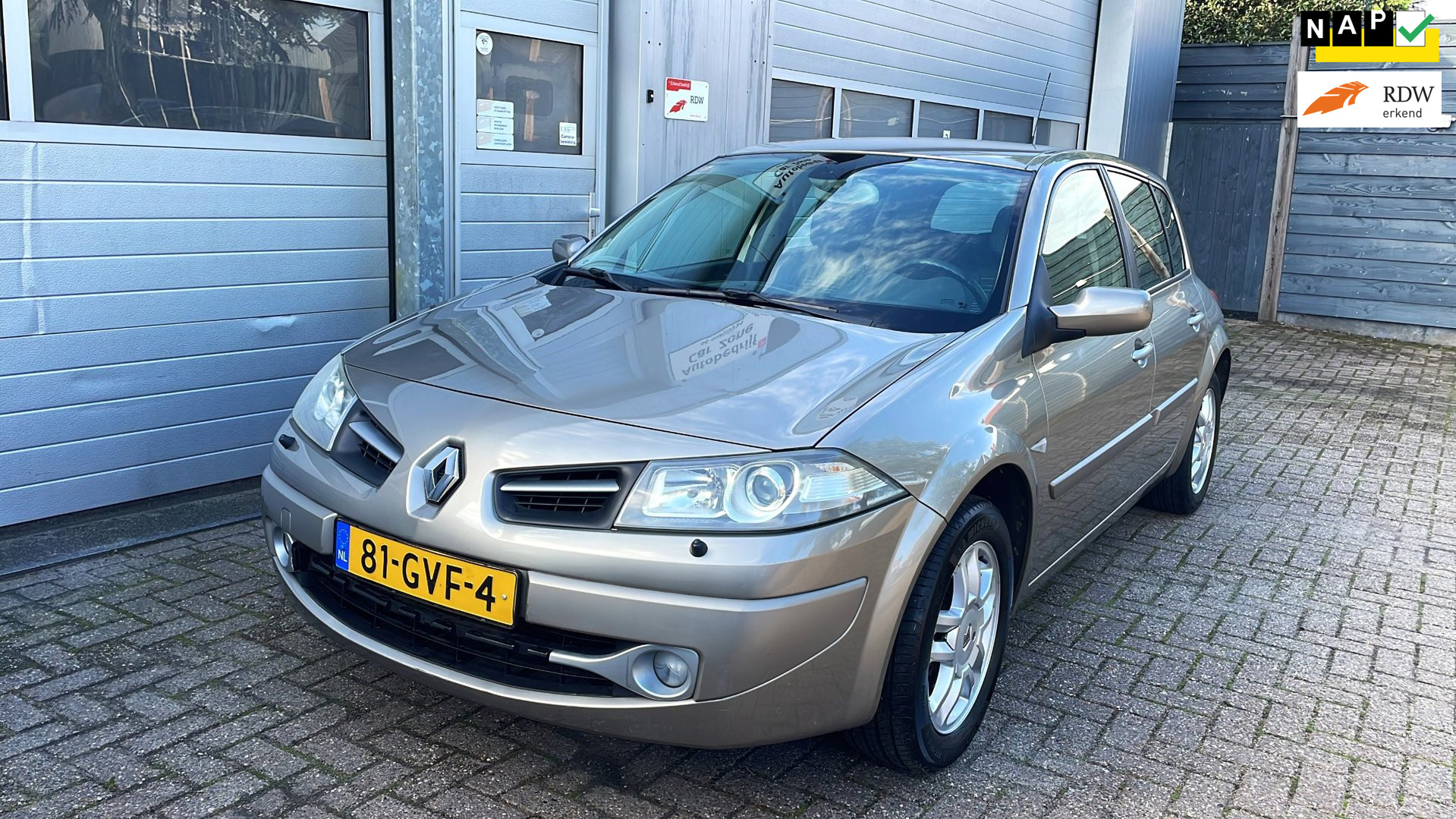 Renault Mégane 1.6-16V Tech Line-Navi-Leder-Clima-New APK