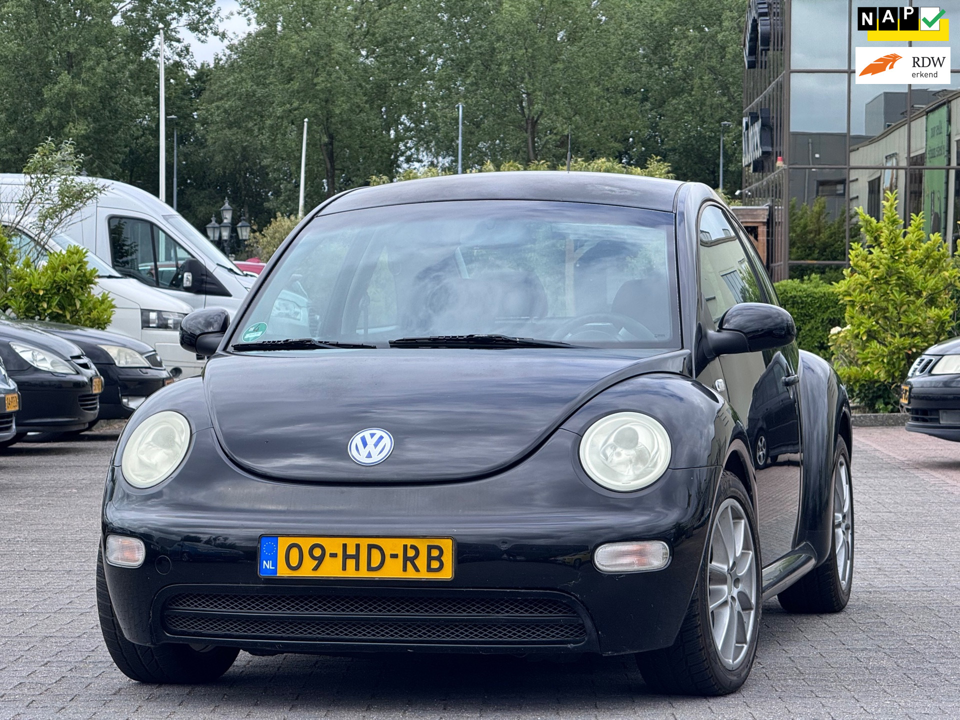 Volkswagen New Beetle 1.6 | APK 10-04-2027 | Airco | Elektrische ramen | Elektrische spiegels | 16 inch velgen | 2 sleutels