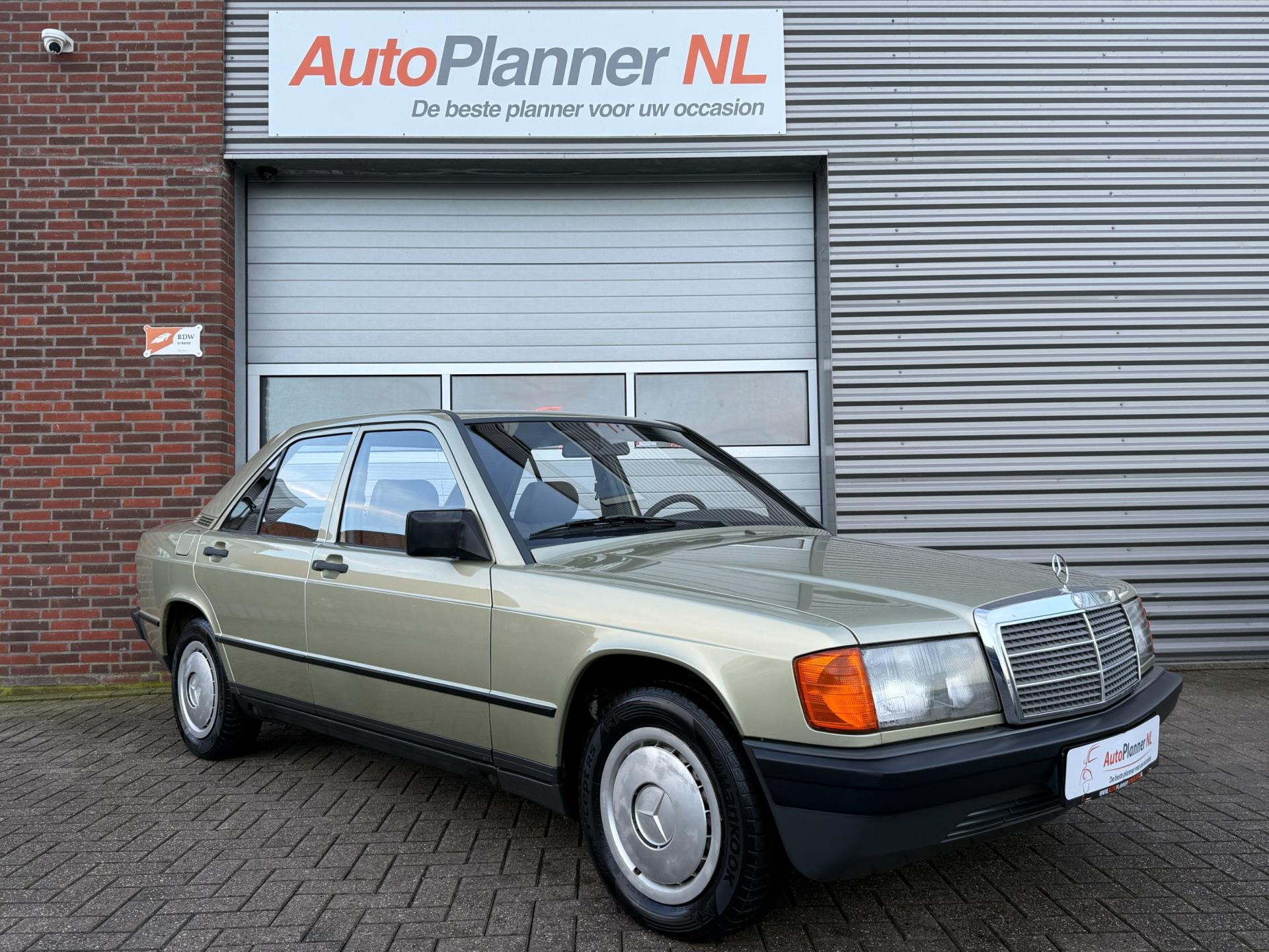 Mercedes-Benz 190 2.0 E! Belastingvrij! Schuifdak!