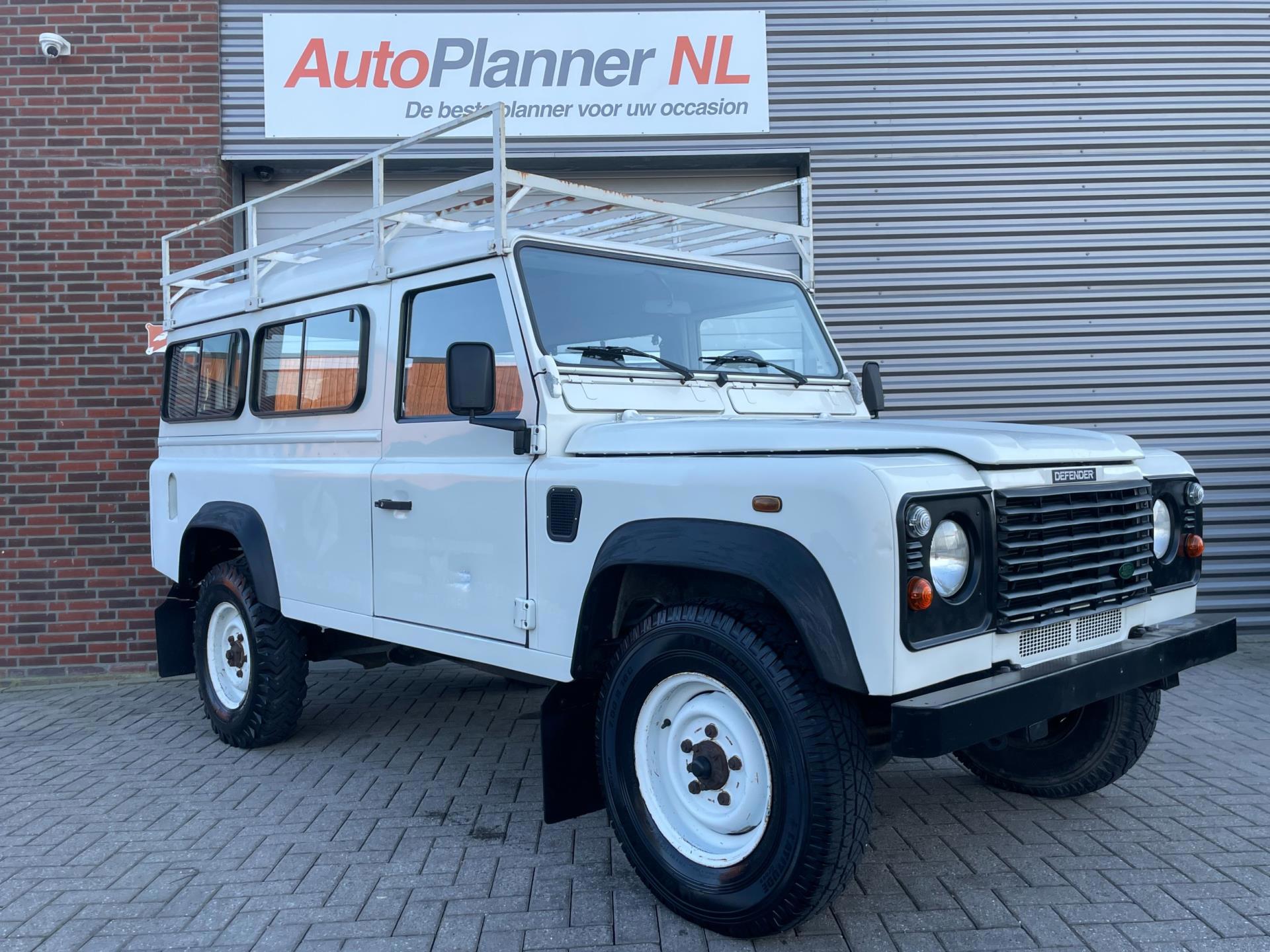 Land Rover Defender 2.5 Td5 110″ County! 9-Persoons!