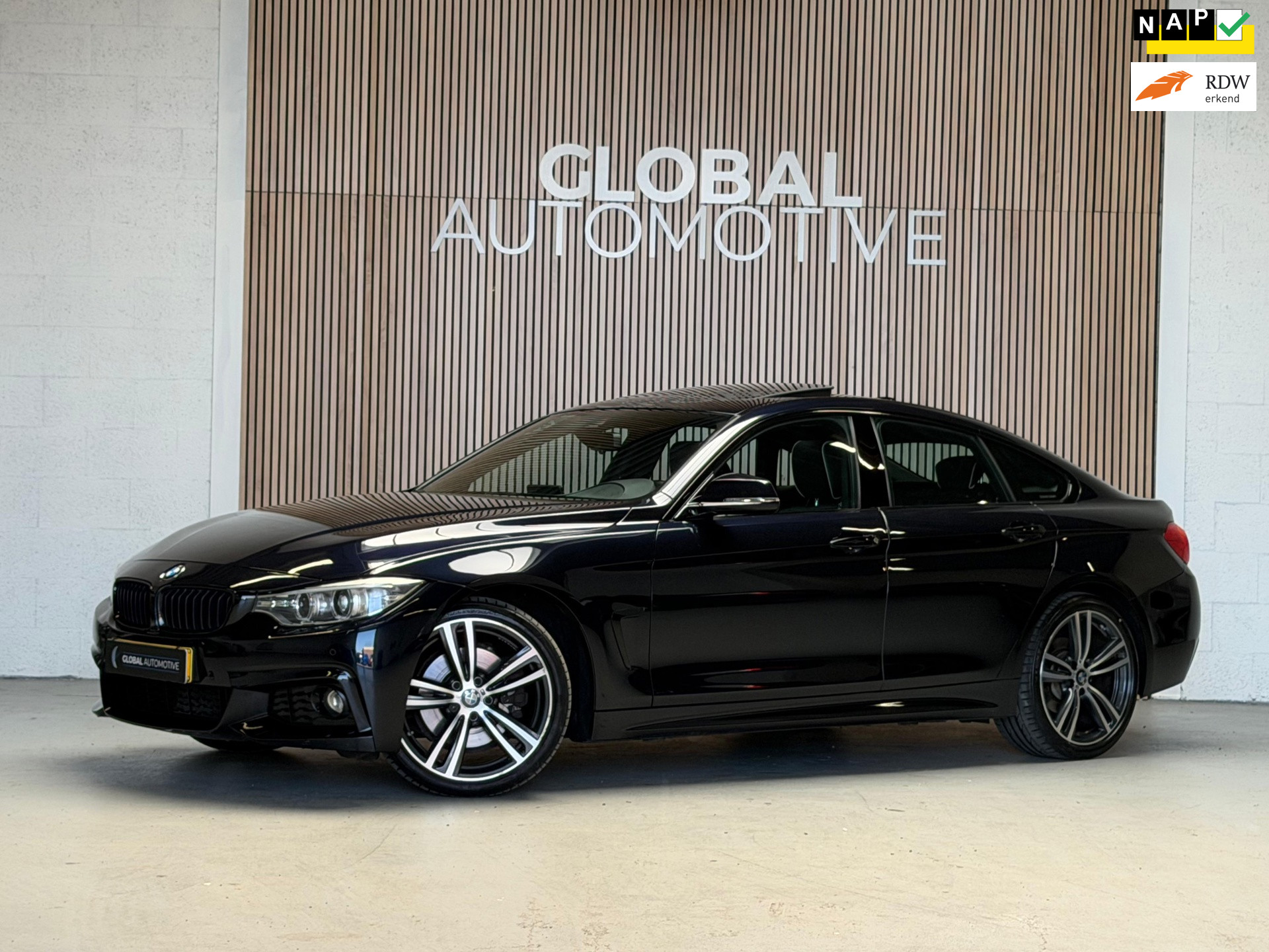 BMW 4 Serie Gran Coupé 430i Gran Coupe High Executive – M PAKKET – SCHUIFDAK – NAPPA LEDER – 19” – NAVI