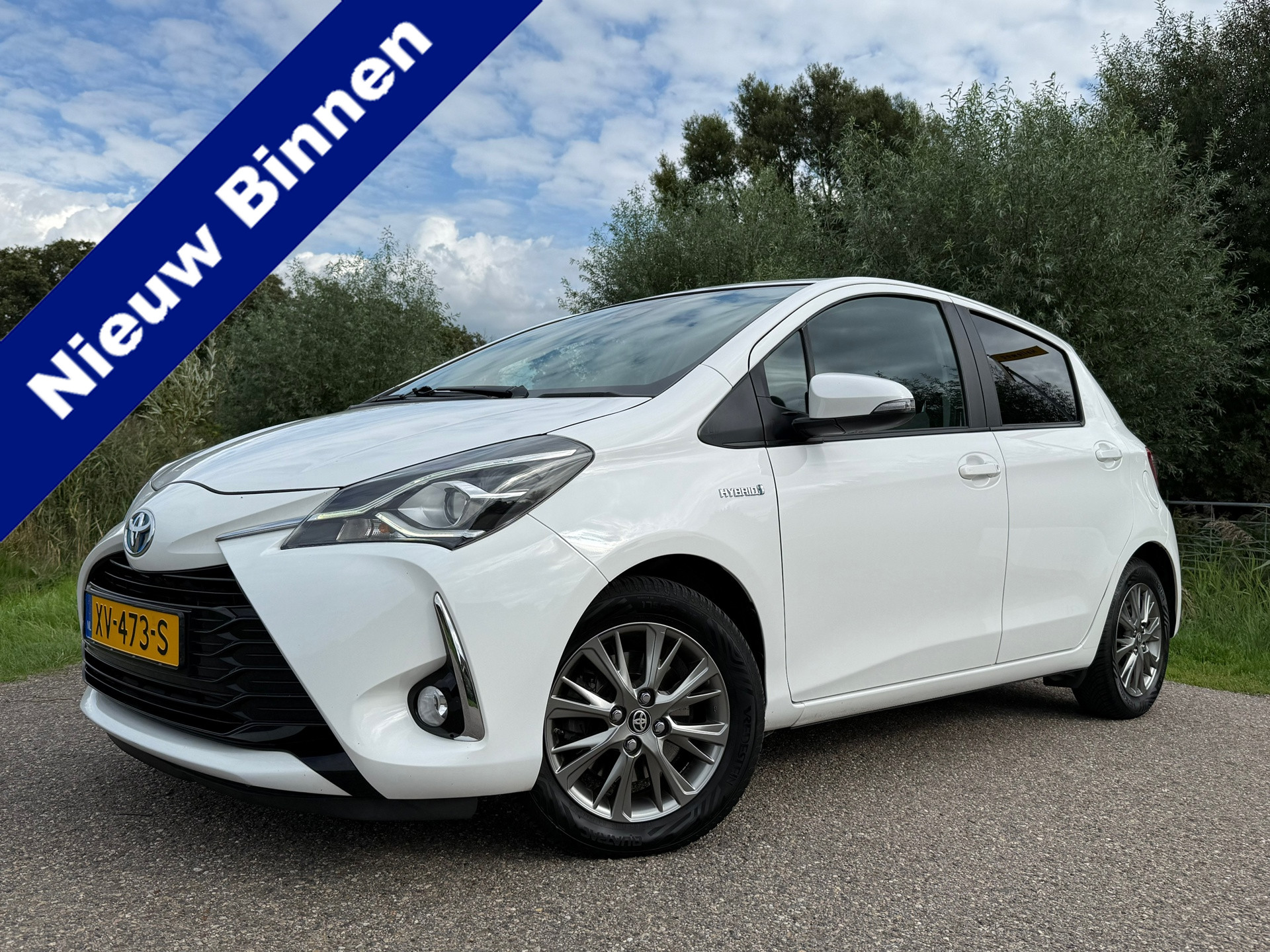 Toyota Yaris 1.5 Hybrid Dynamic Automaat / Camera / Navi / Clima / 2e Eigenaar / 15″ Velgen / Cruise / LED /