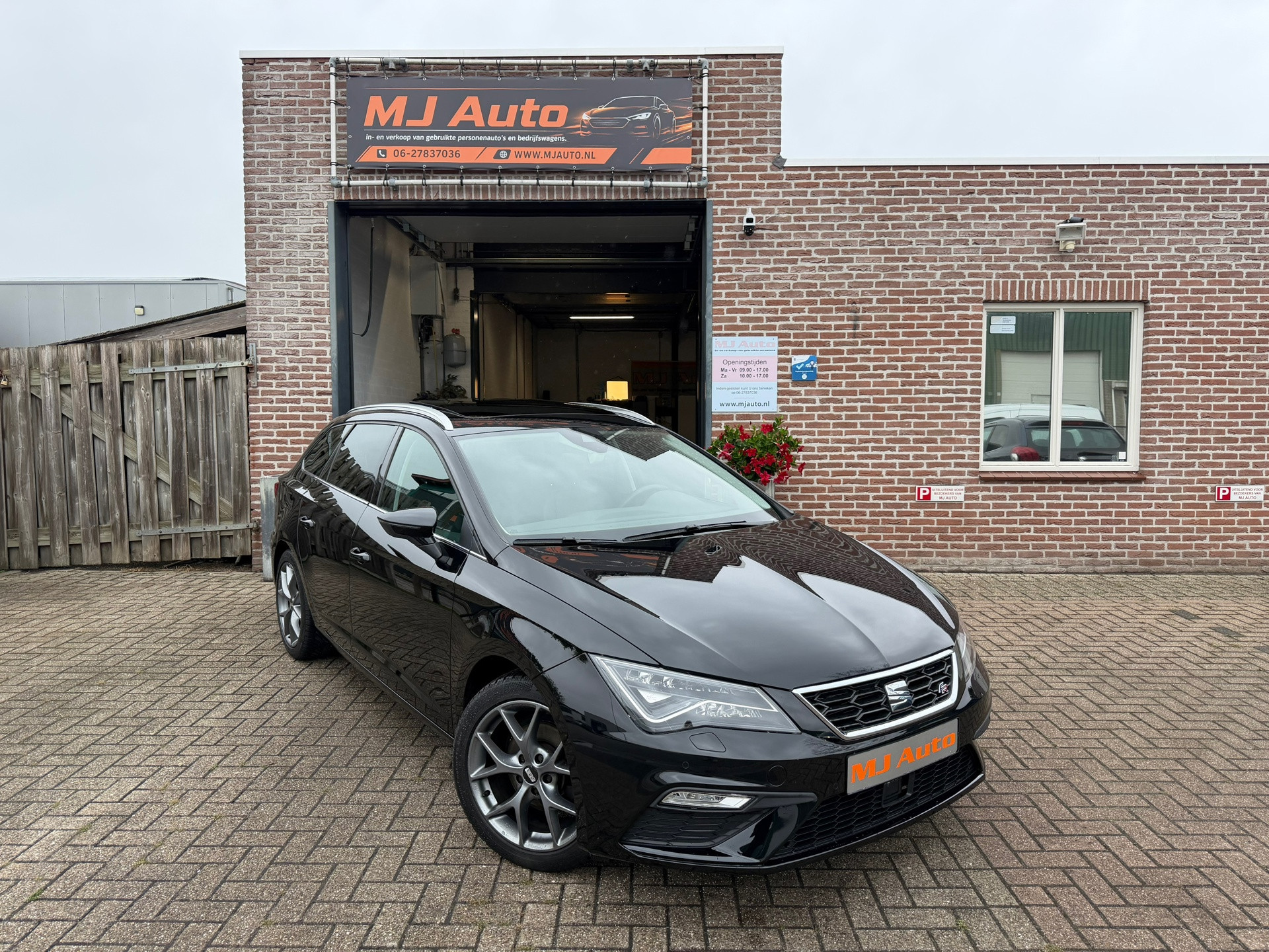SEAT Leon ST 1.5 TSI FR Business Intense DSG key less beats