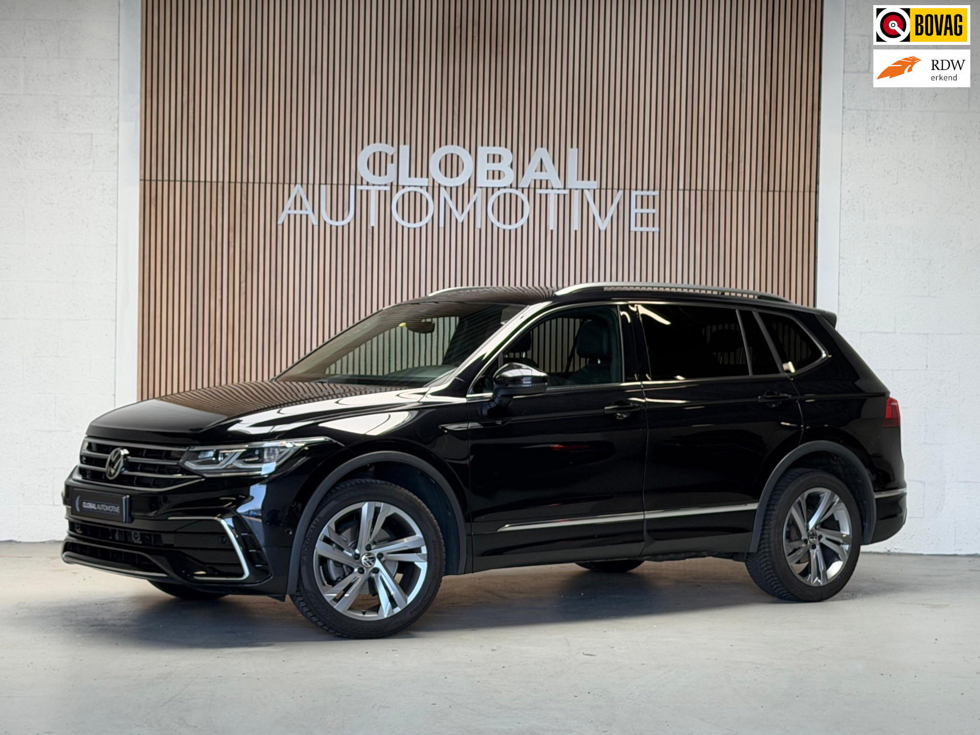 Volkswagen Tiguan Allspace 1.5 TSI R LINE – PANORAMADAK – AUTOMAAT – R-LINE – STOELVENTILATIE