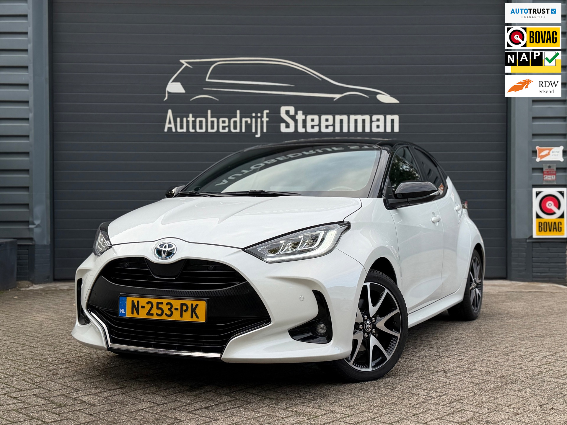 Toyota Yaris 1.5 Hybrid Executive | HUD | JBL | Trekhaak