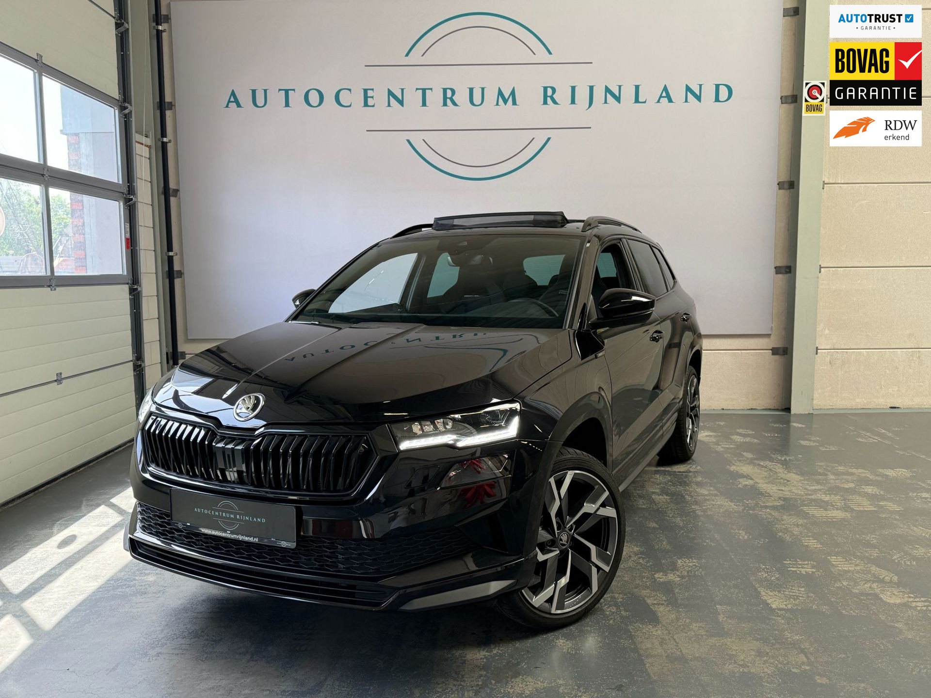 Škoda Karoq 1.5 TSI ACT Sportline, 1 Jaar Bovag Garantie, Automaat, Panoramadak, Stoelverwarming