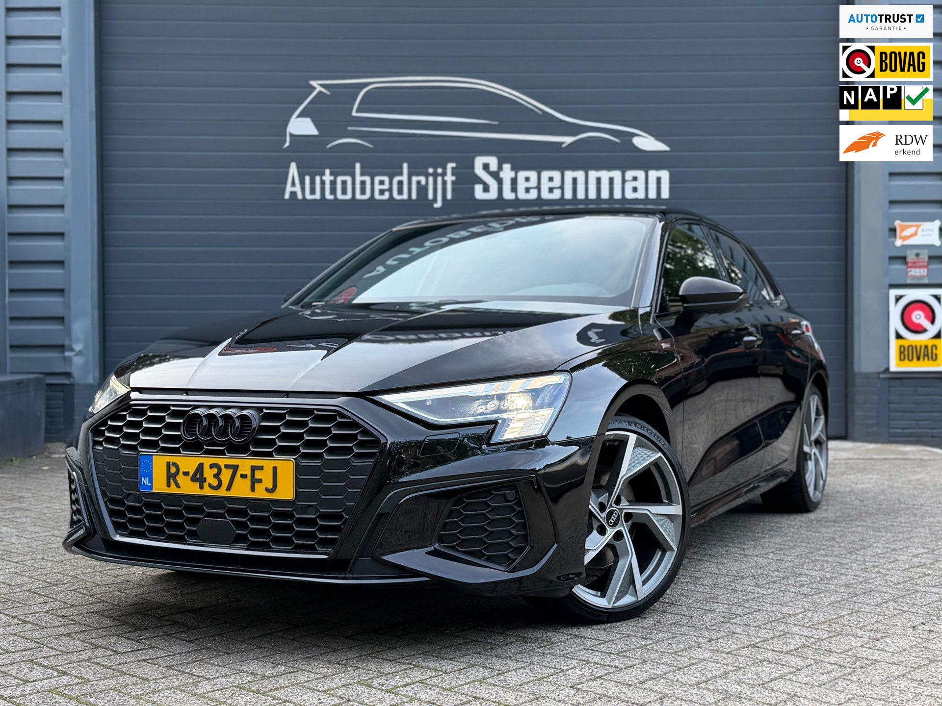 Audi A3 Sportback 35 TFSI S edition | Full Black | Matrix