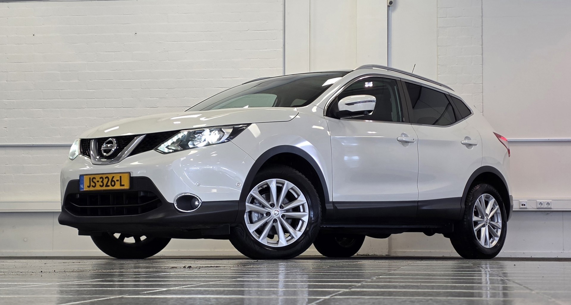 Nissan QASHQAI 1.2 Business Edition Leder Pano Trekhaak Mooi!